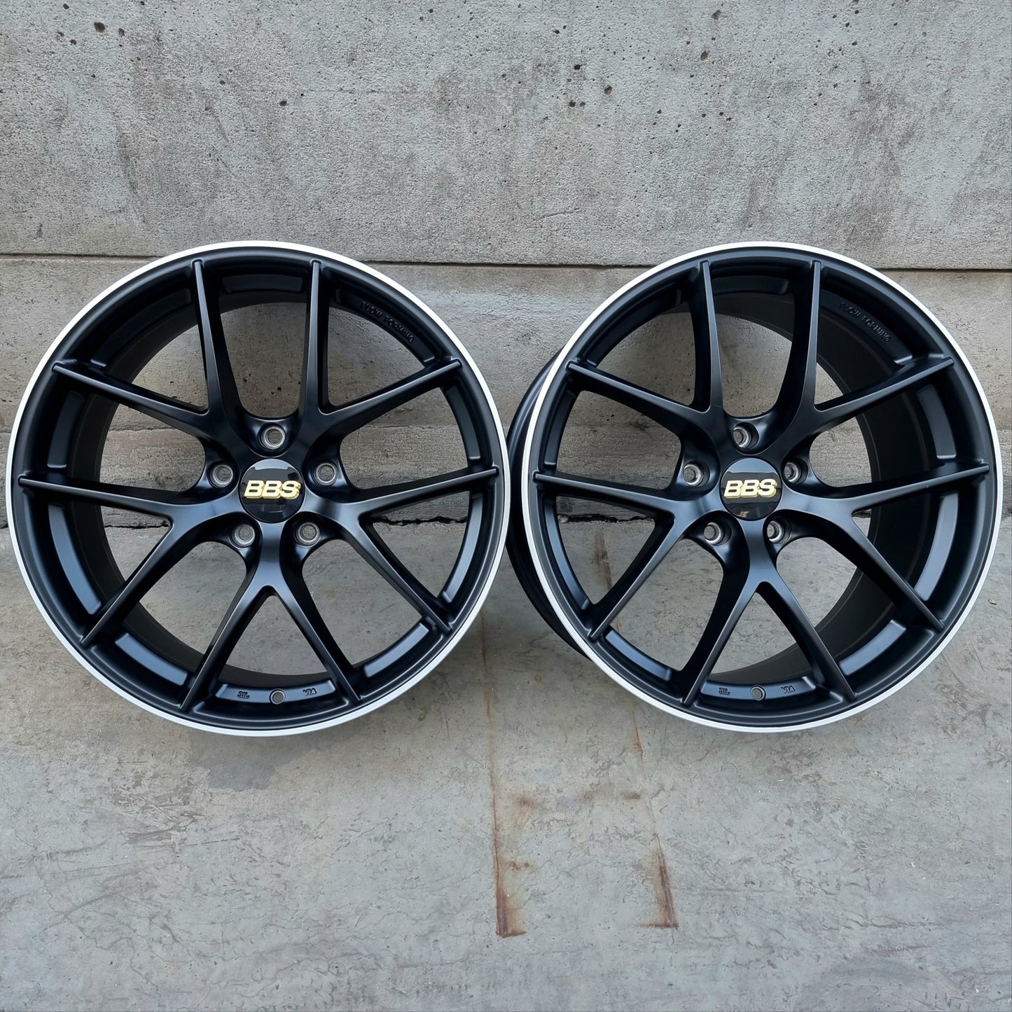SET DE LLANTAS BBS FIR COLOR Negro Mate Linea Cromado. Aro 19 - 5x112. (889)