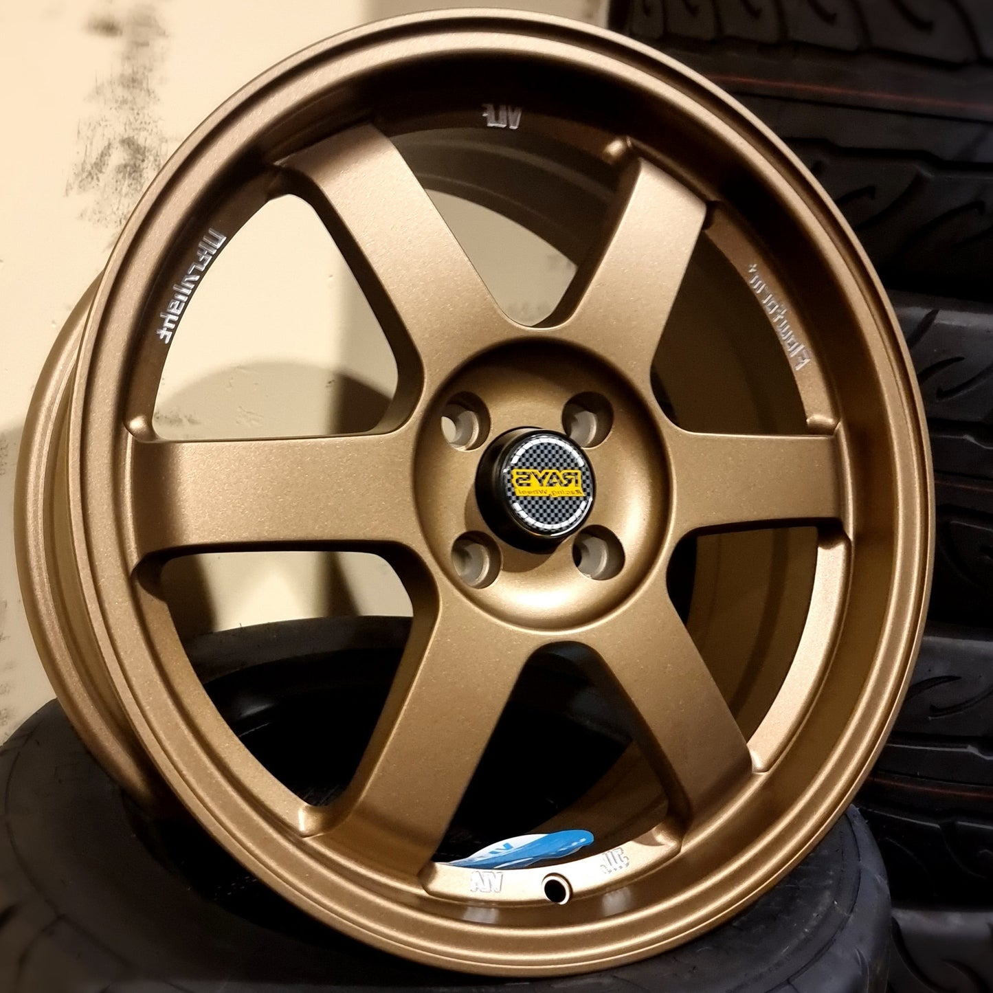 SET DE LLANTAS VOLK TE37 COLOR Bronce. Aro 17- 4x100 (VLF-C01)