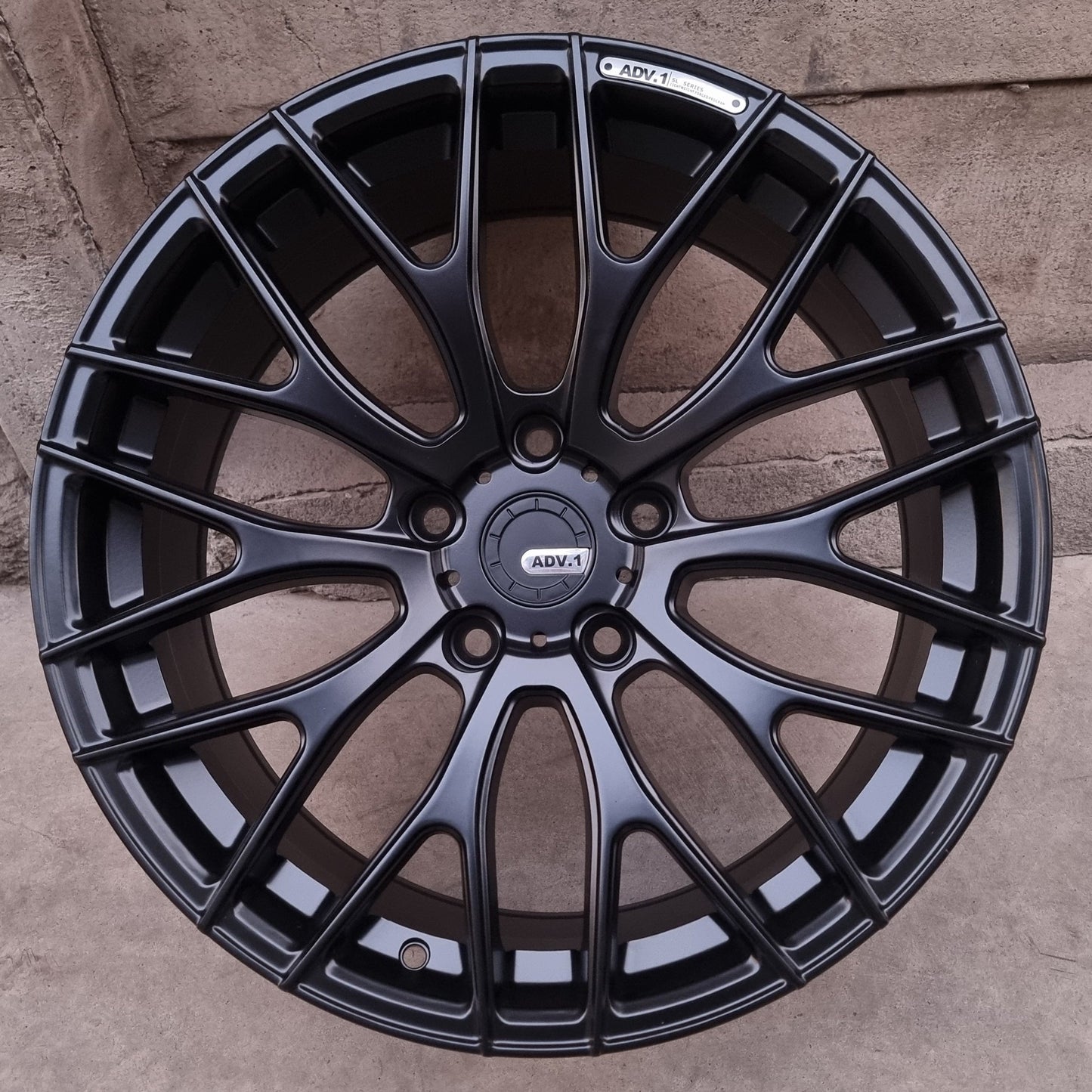 SET DE LLANTAS 5D5. Aro 18 - 5x100. .Color Negro Mate .(334-55).