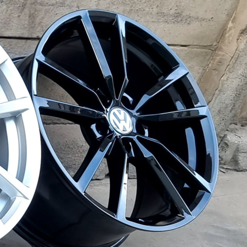 SET DE LLANTAS Volkswagen PRETORIA COLOR Negro Brillante. Aro 18 - 5x112 (664)