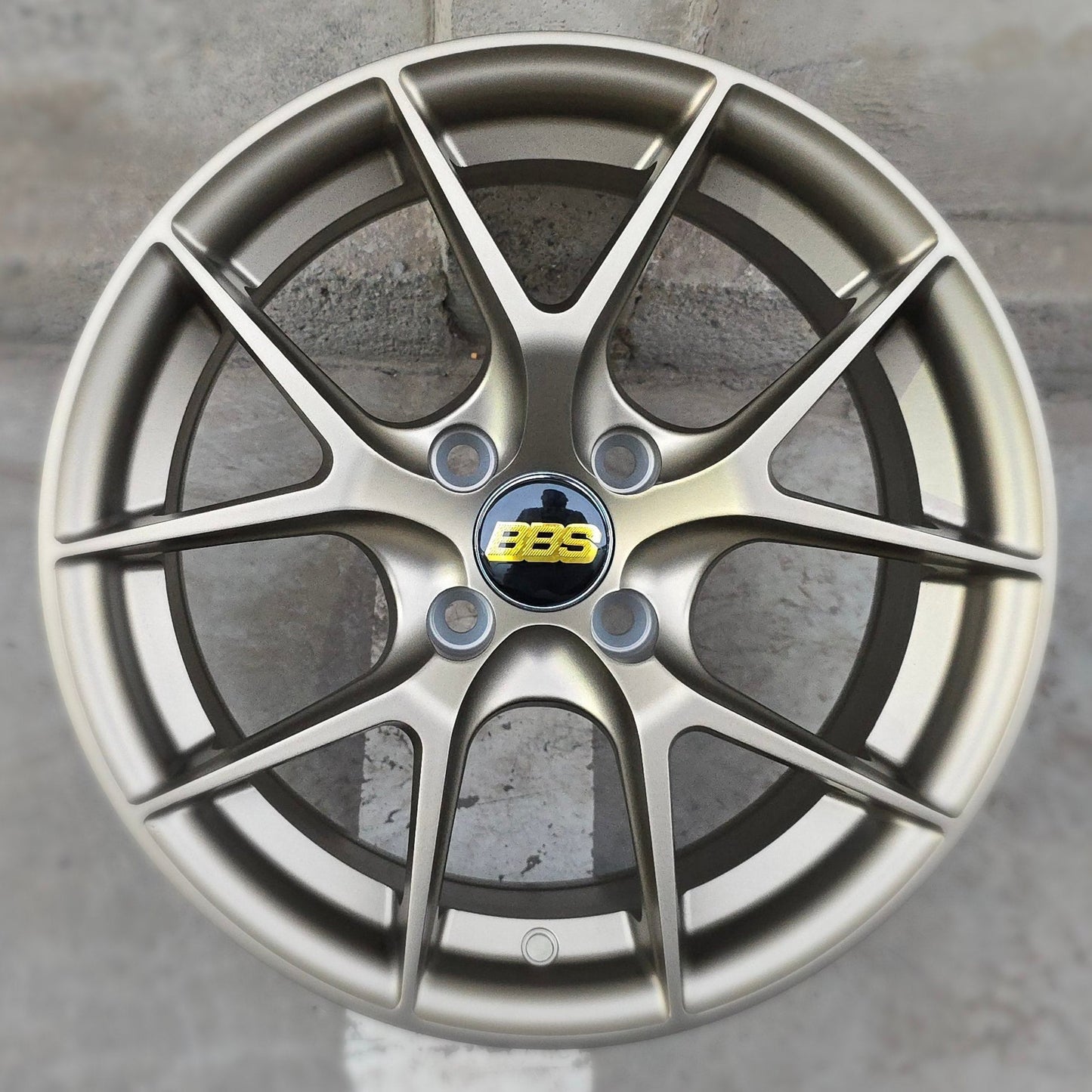SET DE LLANTAS BBS FIR. Aro 15-4x100. Color Bronce. (5308)