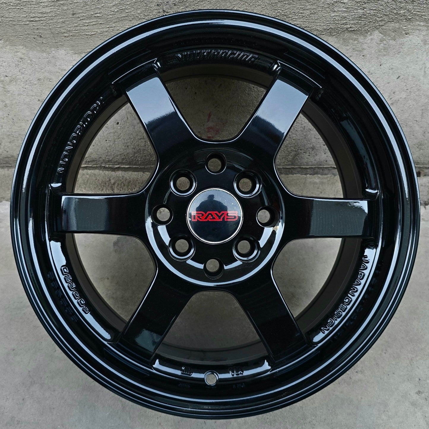 SET DE LLANTAS VOLK TE37. Aro 15-Normal-4x100. Color Negro Brillante. (FBX018-5)