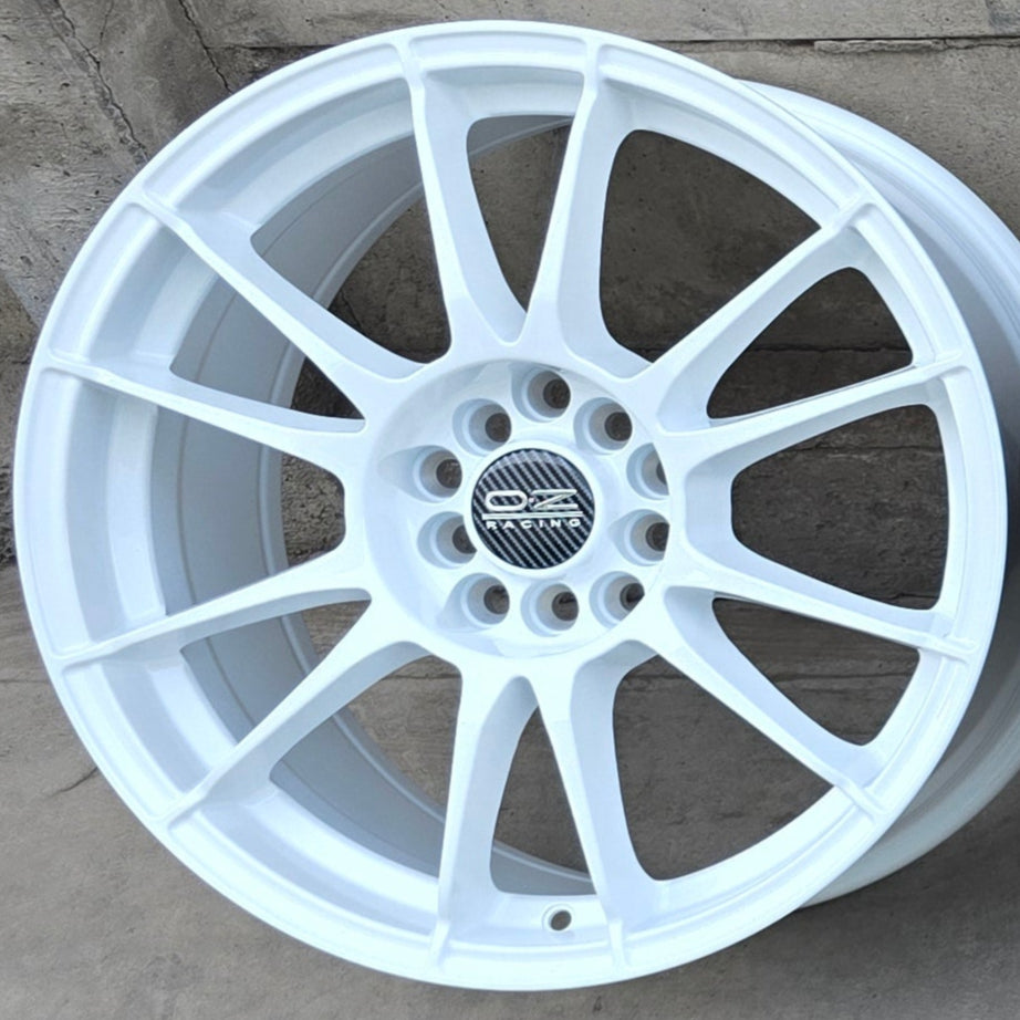 SET DE LLANTAS OZ ULTRA LIGERA. Aro 15-4x114 .Color Blanco .(320).
