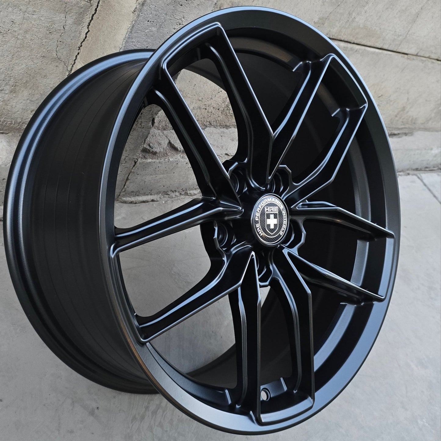 SET DE LLANTAS HRE COLOR Negro Mate. Aro 18 - 5x112 (FF-21)