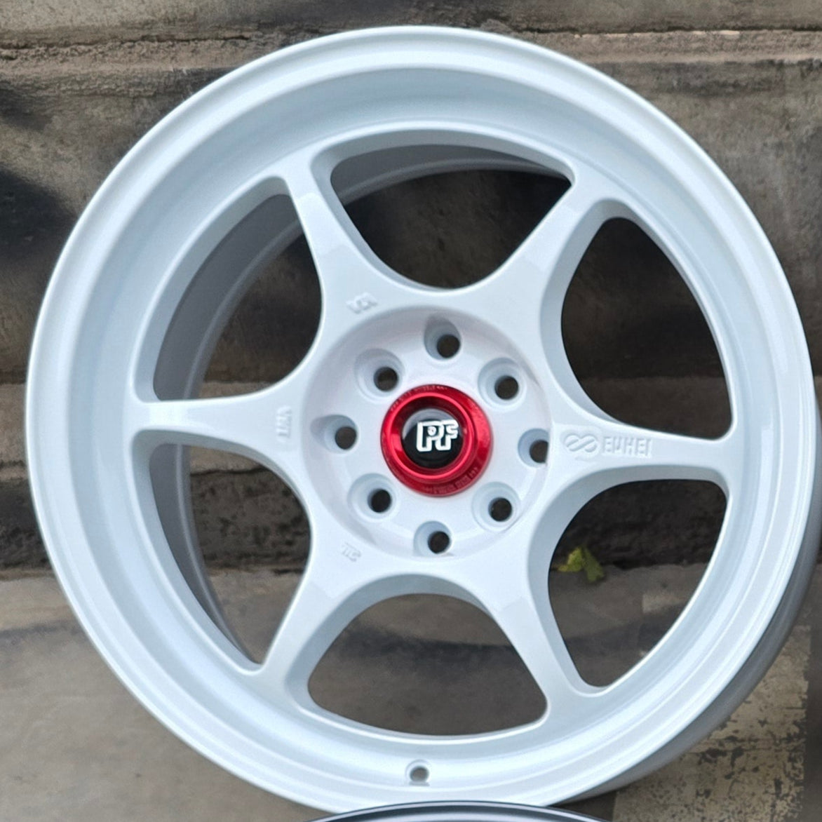 SET DE LLANTAS ENKEI PF06. Aro 15-4x100, 4x114 .Color Blanco .(PF06).