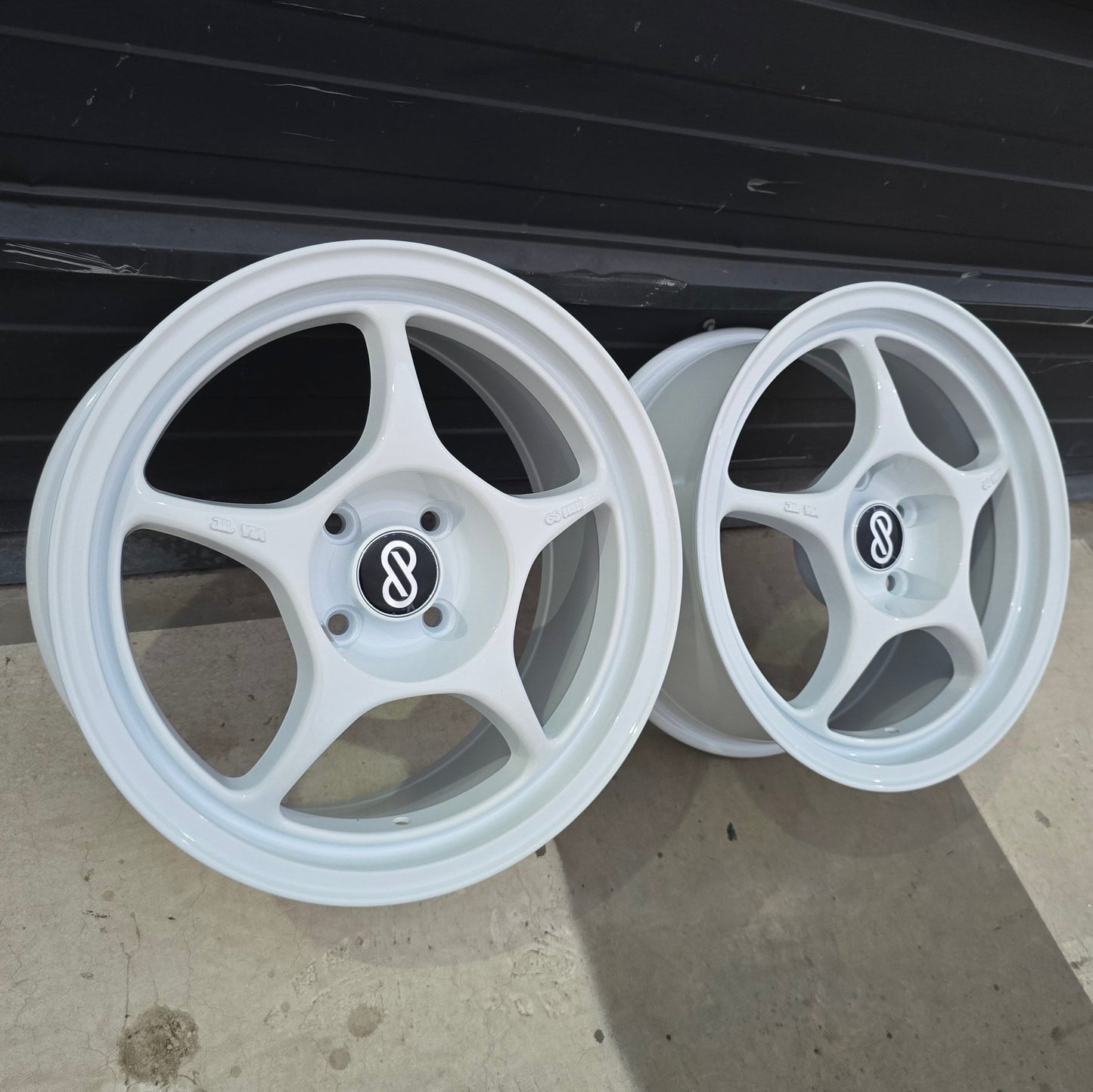 SET DE LLANTAS ENKEI RP02. Aro 16 5x114. .Color Blanco .(565).