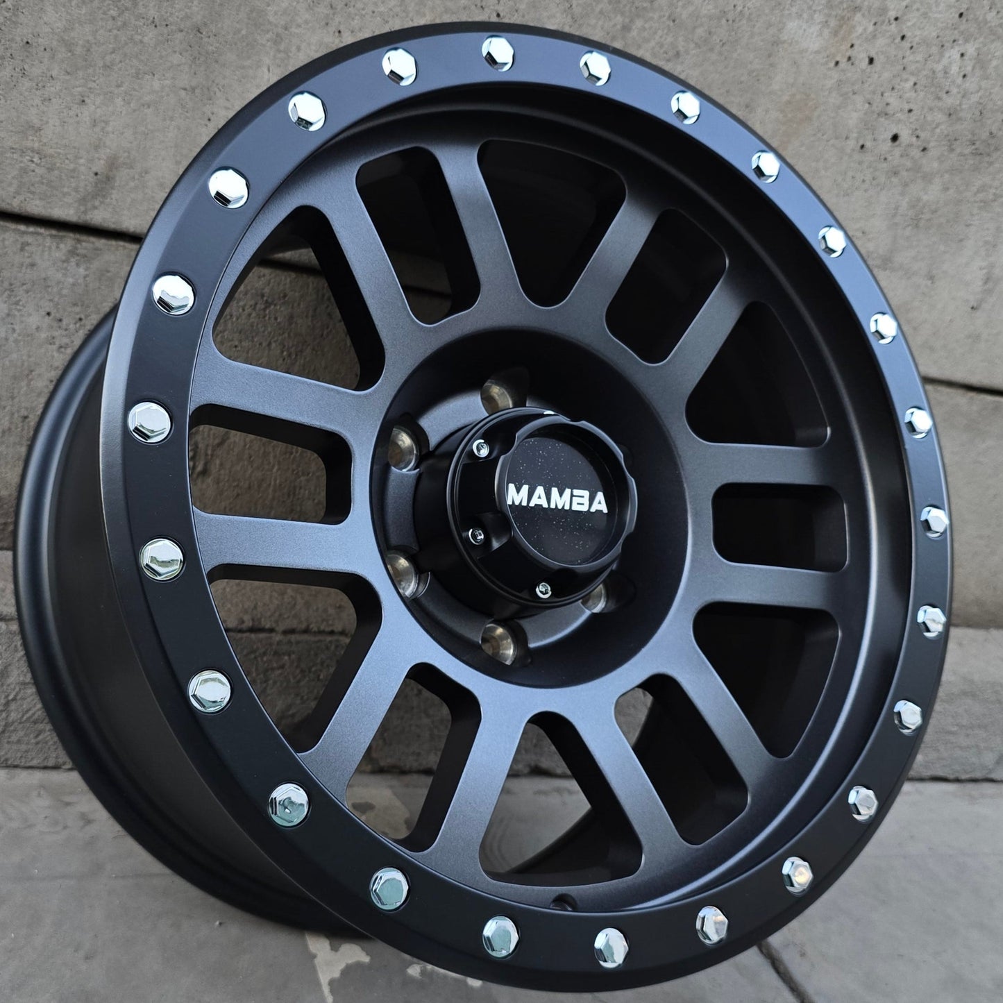 SET DE LLANTAS MODELO DW2234 COLOR Grafito Aro Negro. Aro 17 - 6x139 (DW2234)