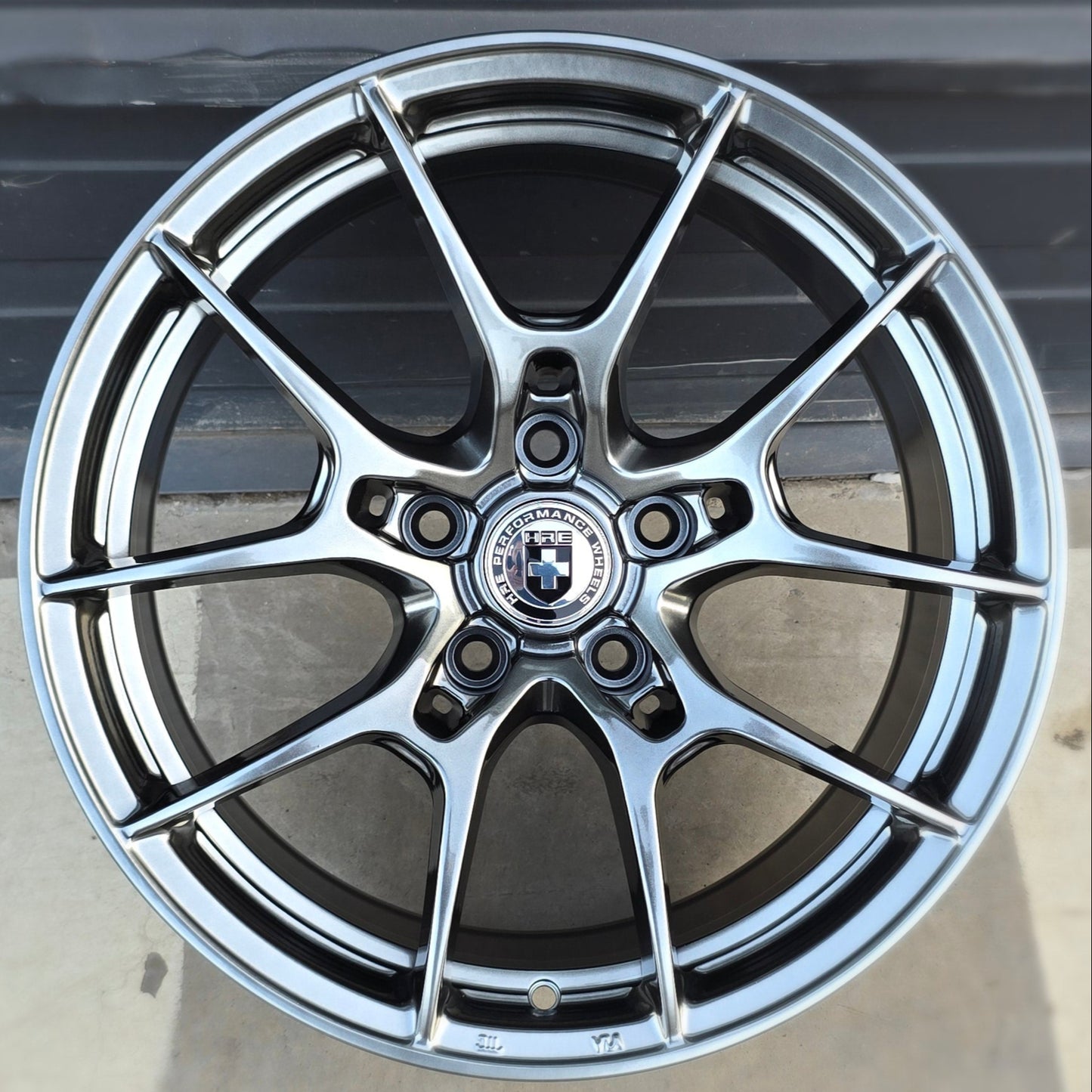 SET DE LLANTAS HRE COLOR Grafito Metalizado. Aro 17- 5x114 (FBX050-7)