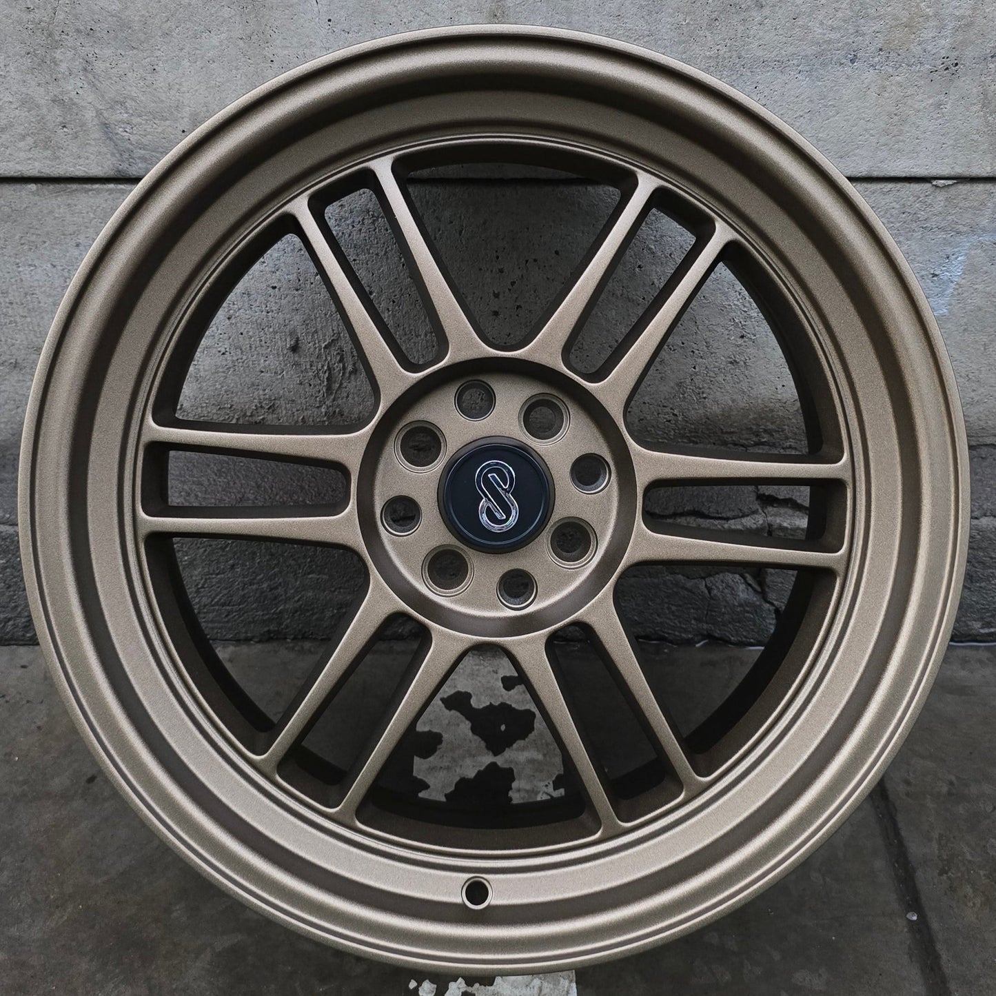SET DE LLANTAS ENEKEI RPF1. Aro 17 - 4x100, 4x108. Doble Apernadura. Color Bronce. (5098)