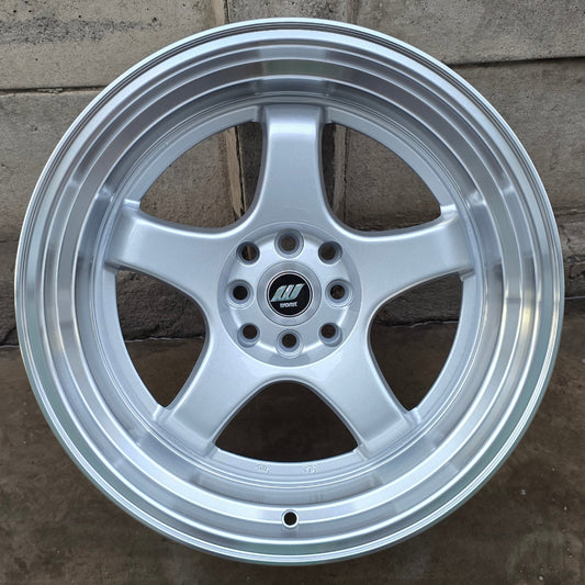 SET DE LLANTAS WORK MEISTER COLOR Plateado Aro Cromado. Aro 17- 4x100, 4x114 (X021)
