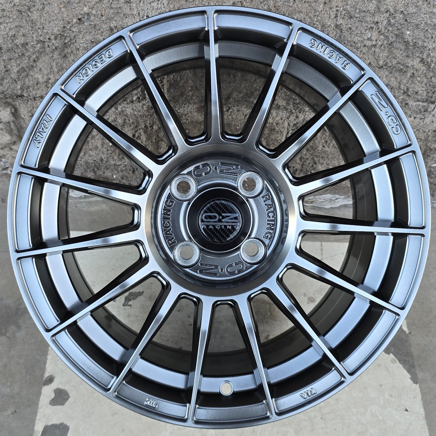 SET DE LLANTAS OZ SUPER TURISMO MAGNESIO. Aro 15-4x100 .Color Grafito Metalizado .(ZR007).