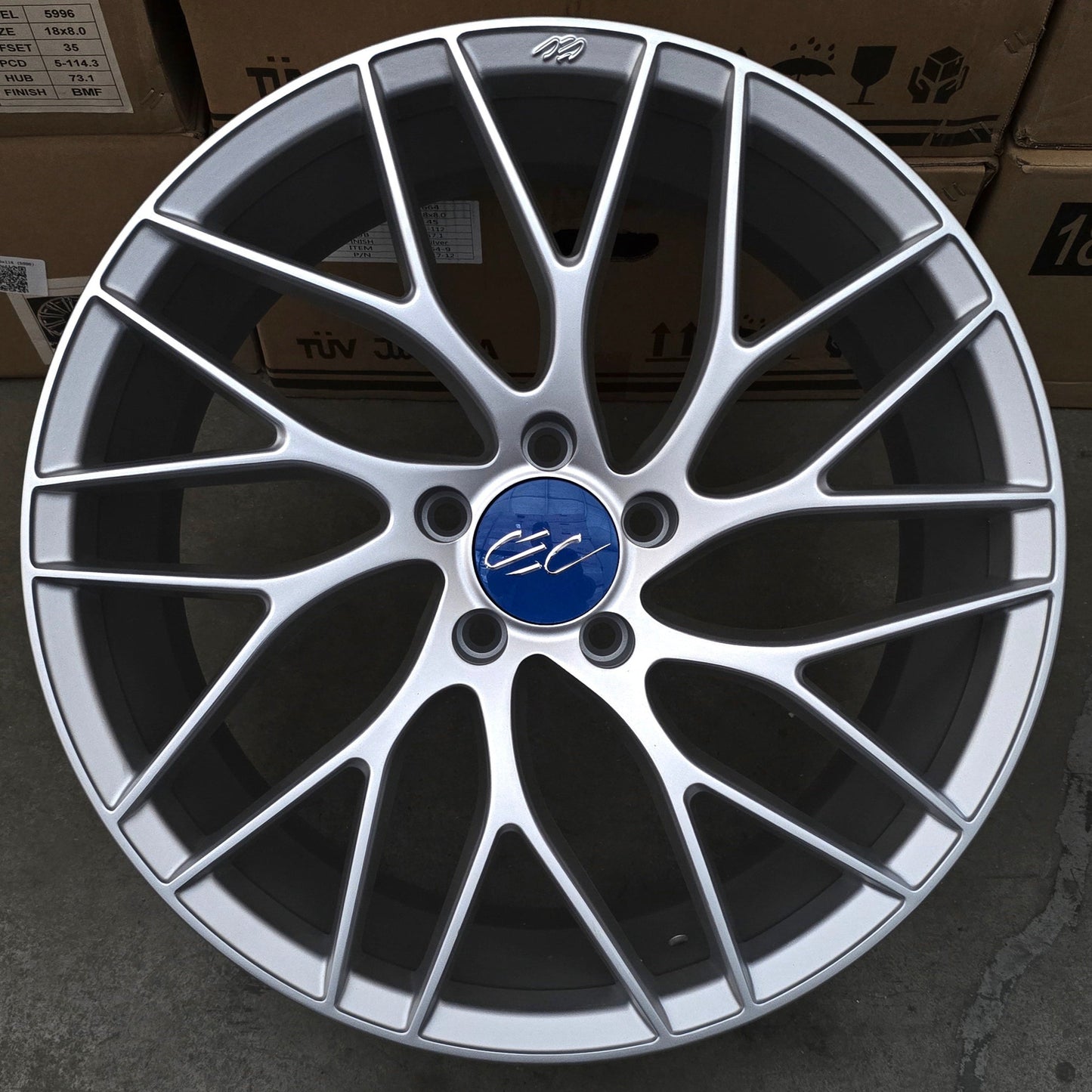 SET DE LLANTAS MODELO SEC COLOR Plateado. Aro 19 - 5x114. (WL1581985-C30-02)