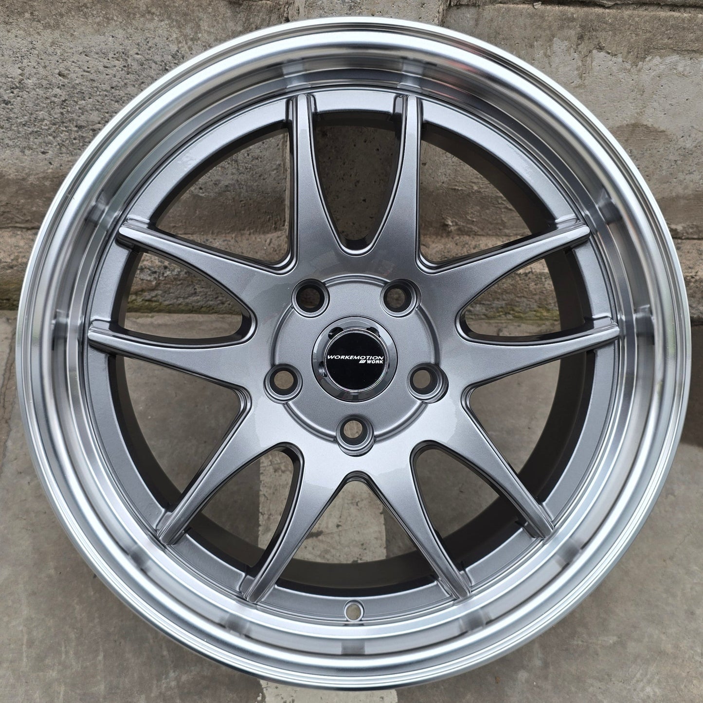 SET DE LLANTAS WORK EMOTION. Aro 17 - 5x114. Color Grafito Aro Cromado. (JT219)