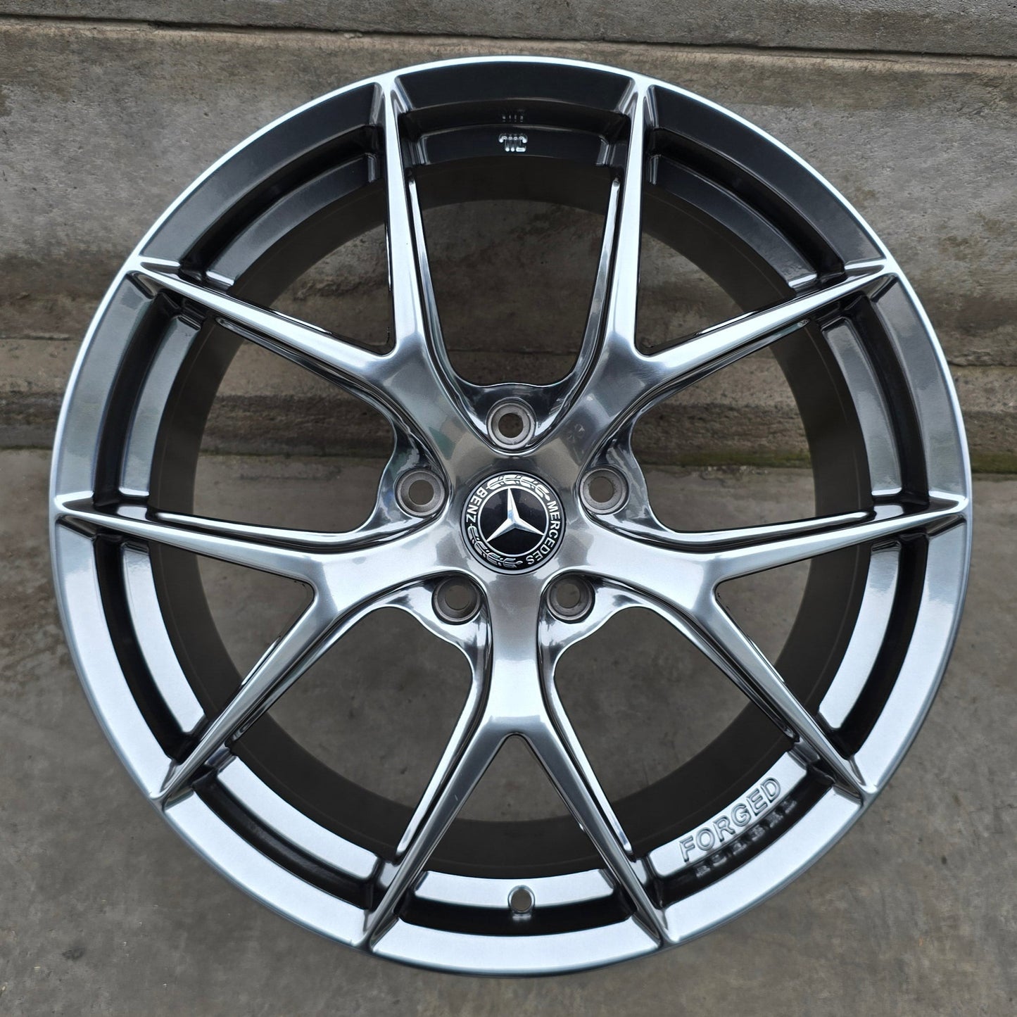 SET DE LLANTAS MERCEDEZ*. Aro 19 - 5x112. Color Grafito Metalizado. (G599)