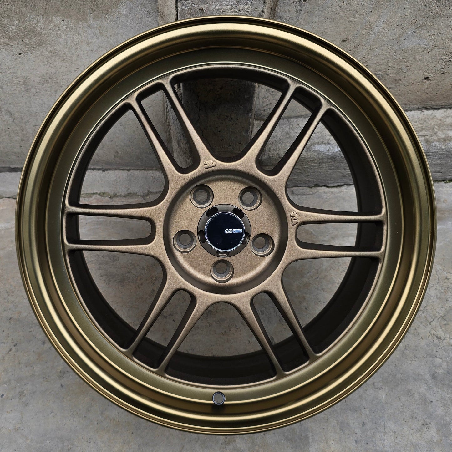 SET DE LLANTAS ENKEI RPF1. Aro 17 - 5x100 . Color Bronce. (FBX058)