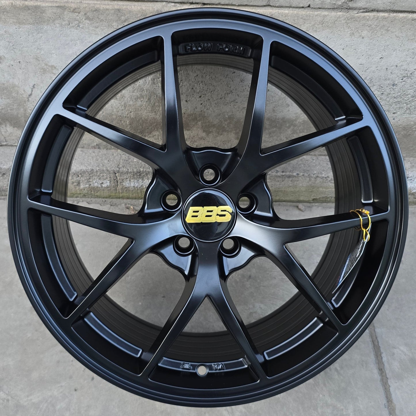 SET DE LLANTAS BBS FIR. Aro 17 - 5x100. Color Negro Mate. (507)