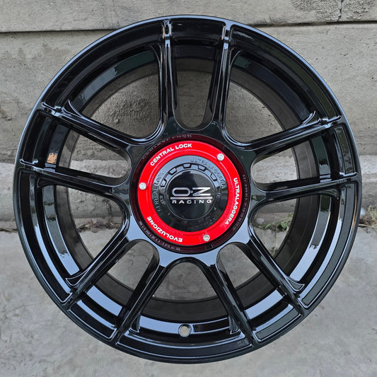 SET DE LLANTAS OZ. Aro 15 - 4x100. Color Negro (15S5153A).