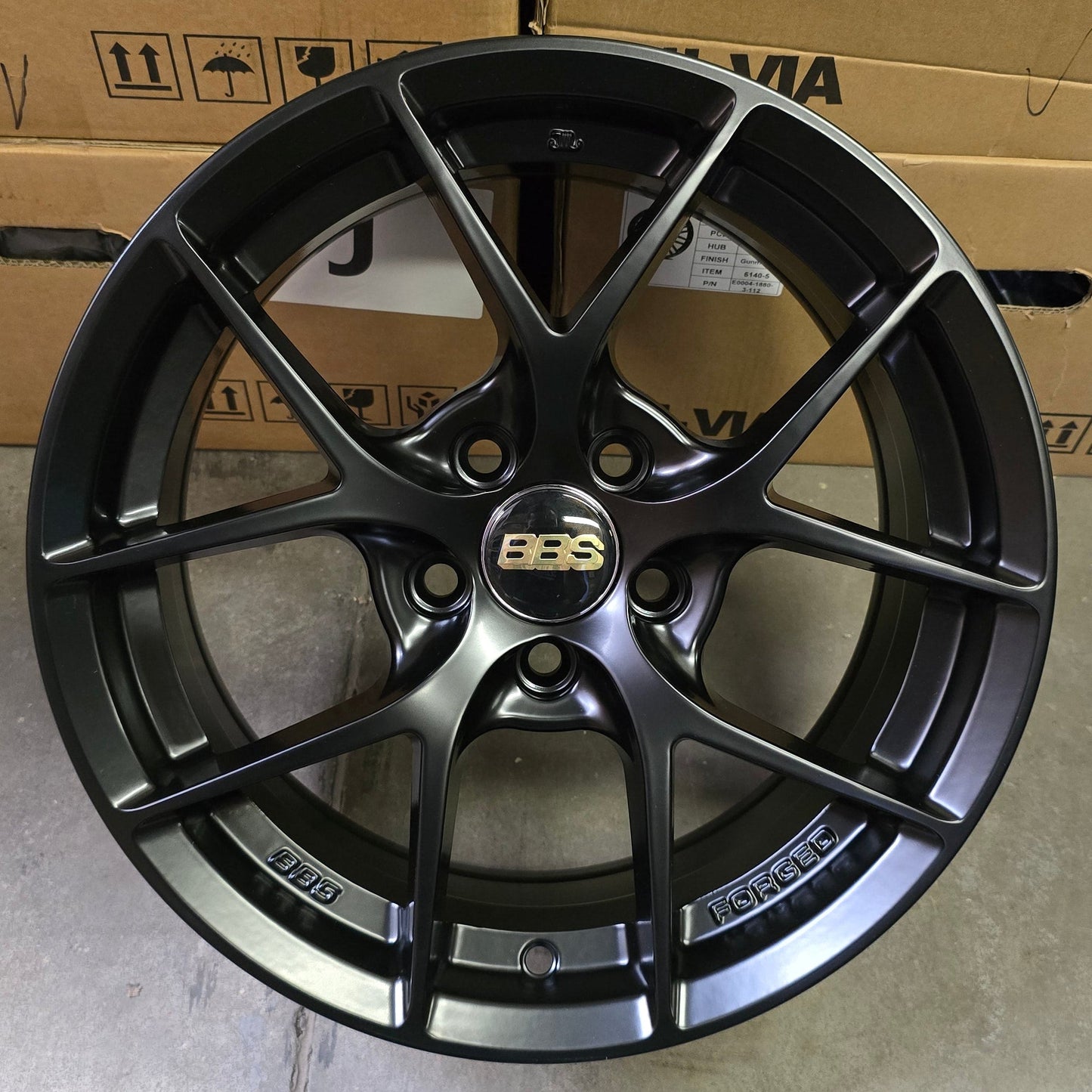 SET DE LLANTAS BBS FIR. Aro 15 - 5x100. Color Negro. (15d221d).