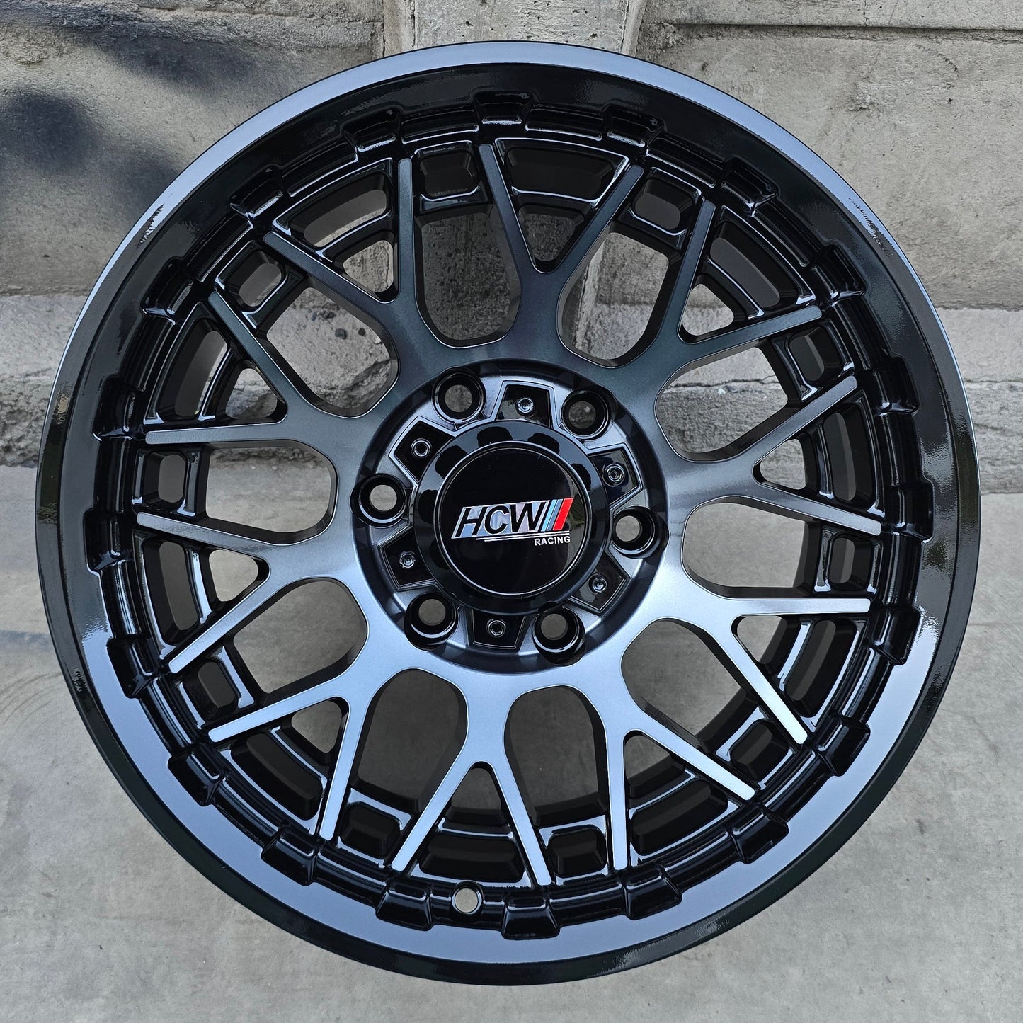 SET DE LLANTAS CODIGO. Aro 16 - 6x139. Color Cromado Oscurecido (16N0508A).