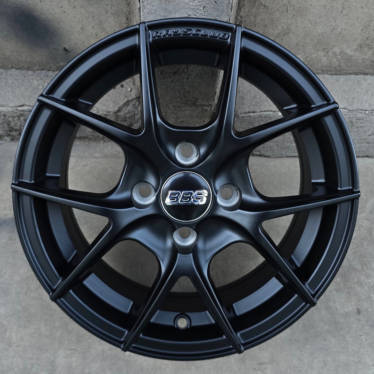 SET DE LLANTAS BBS FIR. Aro 14 - 4x100. Color Negro (14X315A).