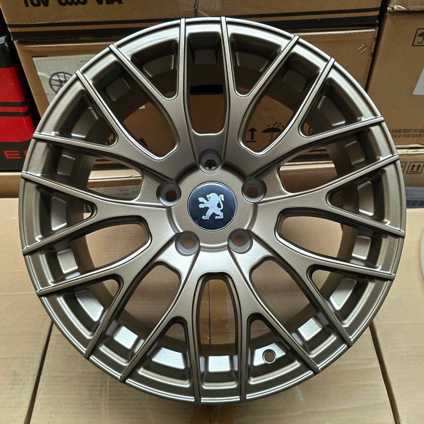 SET DE LLANTAS PEUGEOT. Aro 16 - 5x108. Color Bronce. (334)