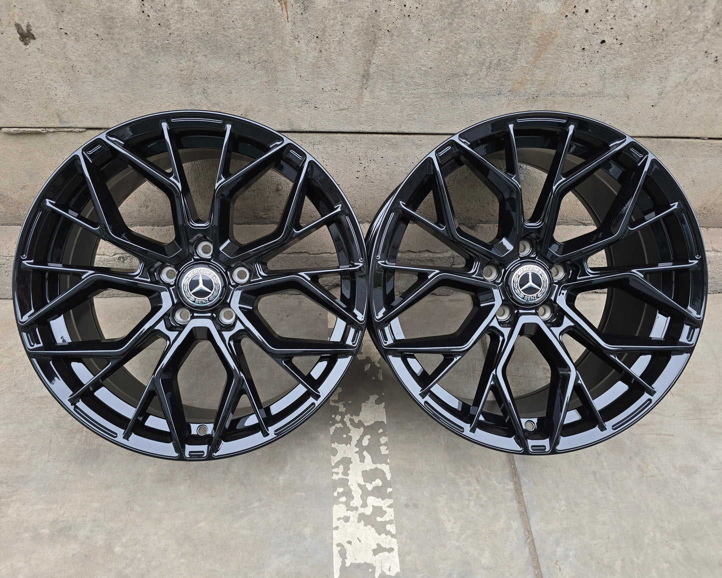 SET DE LLANTAS MERCEDES*. Aro 18 - 5x120. Color Negro Brillante. (RS7)