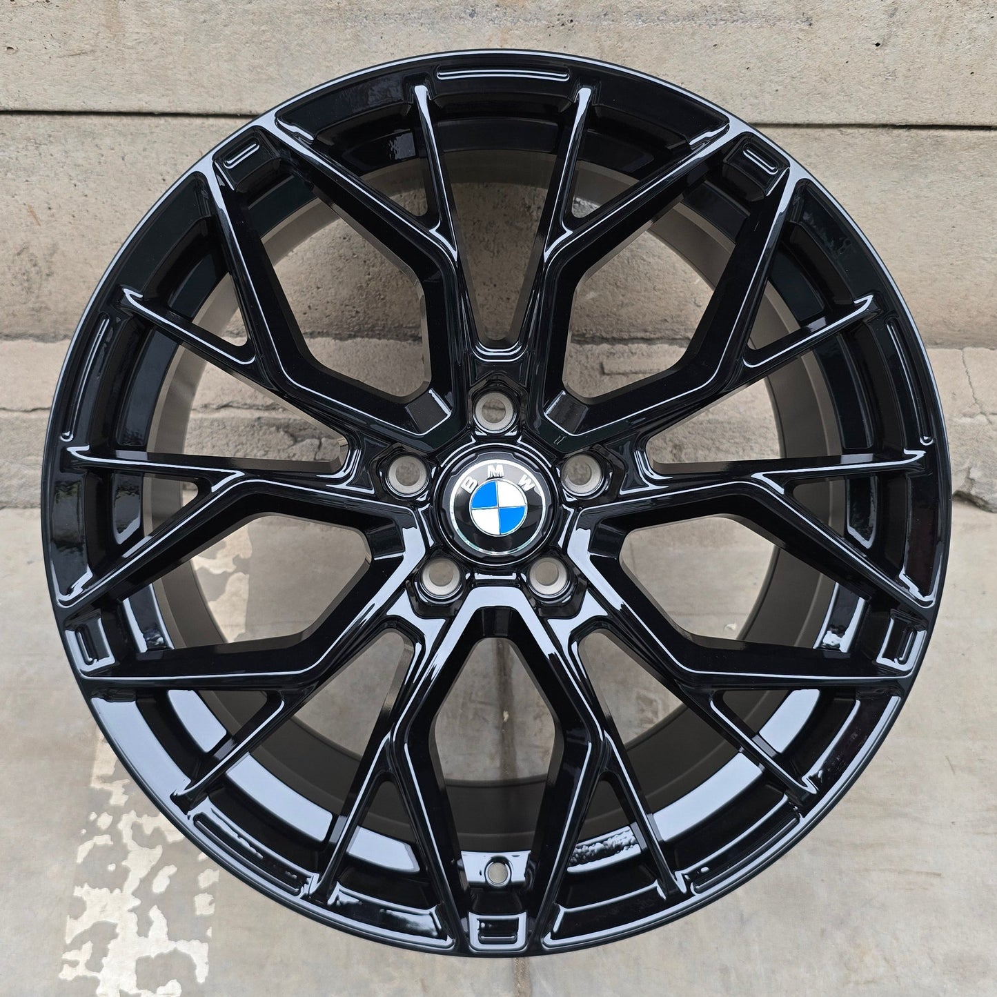 SET DE 4 LLANTAS BMW* ASIMETRICAS. Aro 19 - 5x120. Color Negro Brillante. (RS7)