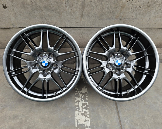 SET DE LLANTAS BMW ASIMÉTRICAS. Aro 18 - 5x120. Color Grafito Metalizado. (712)