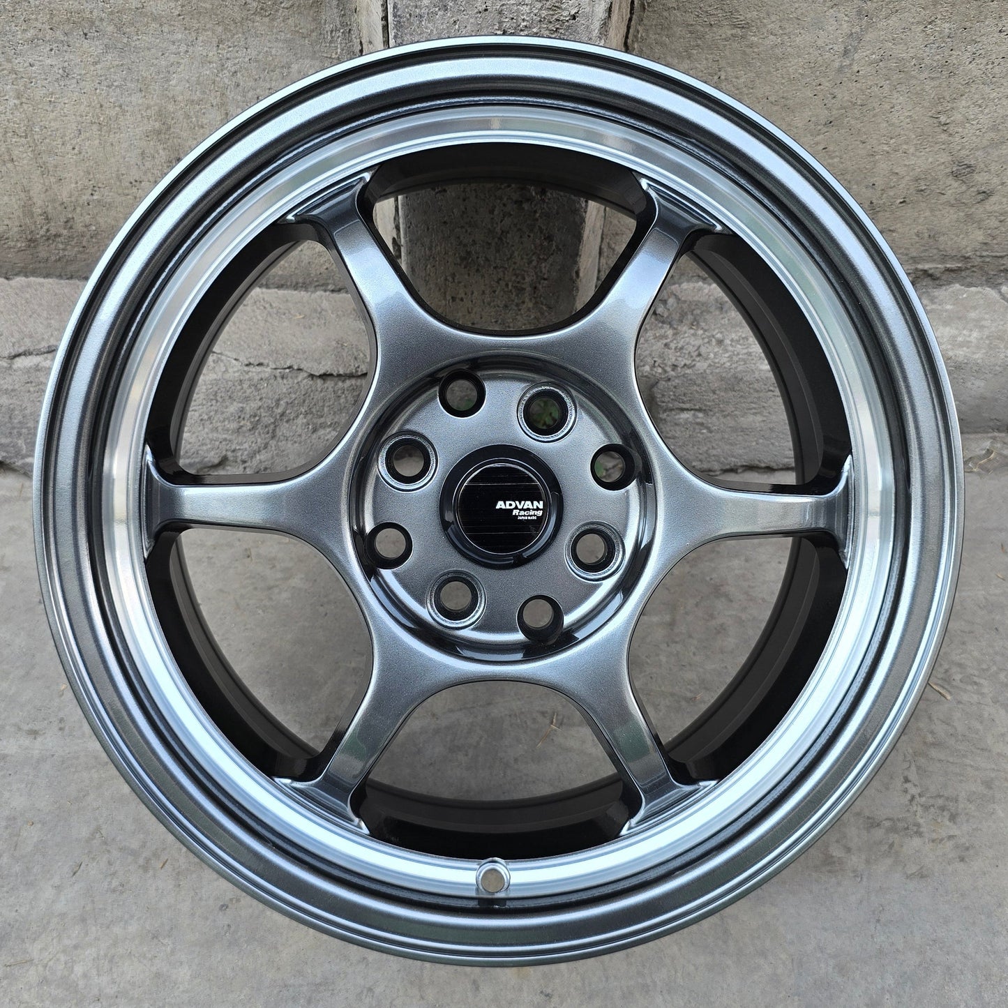 SET DE LLANTAS ADVAN RG-D2. Aro 15 - 4x100, 4x114. Doble Apernadura. Color Grafito Metalizado. (ZEN ADV-RG1)