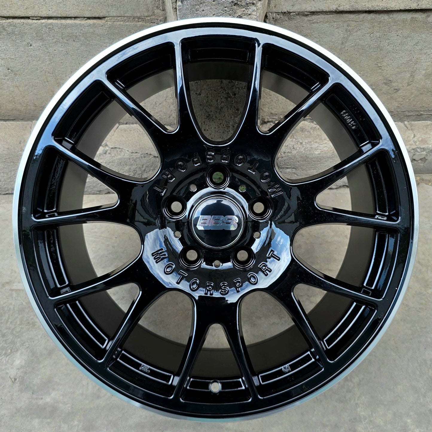 SET DE LLANTAS BBS MOTORSPORT*. Aro 18 - 5x120. Color Negro Aro Cromado. (E307)