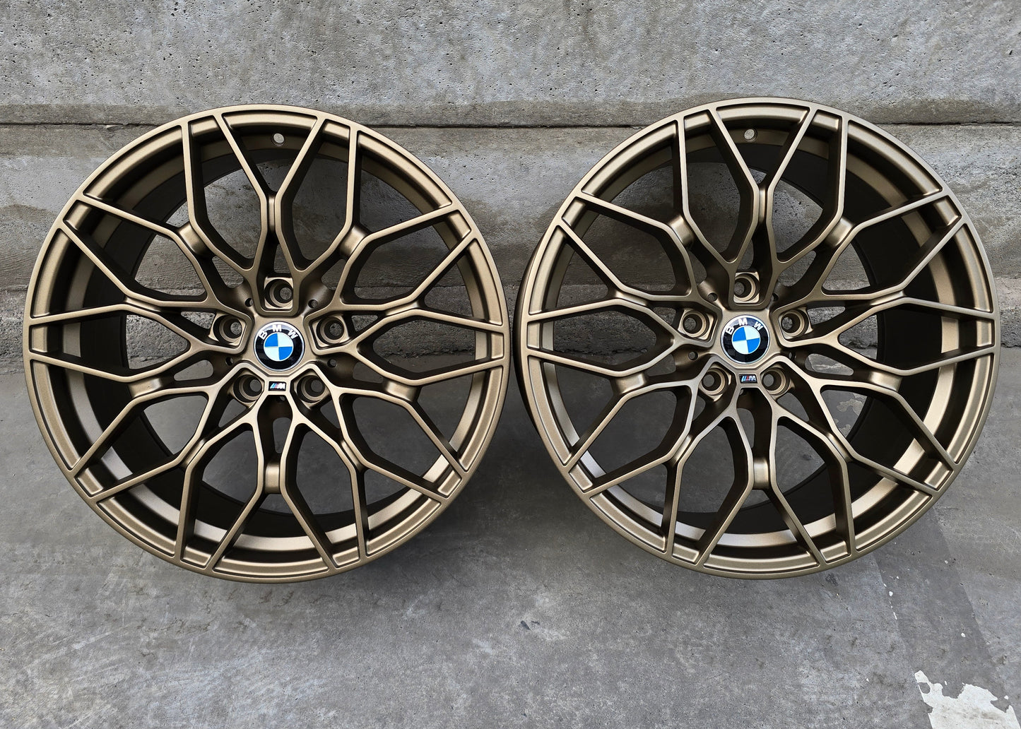 SET DE LLANTAS BMW ASIMÉTRICAS. Aro 19 - 5x120. Color Grafito Metalizado (7107)