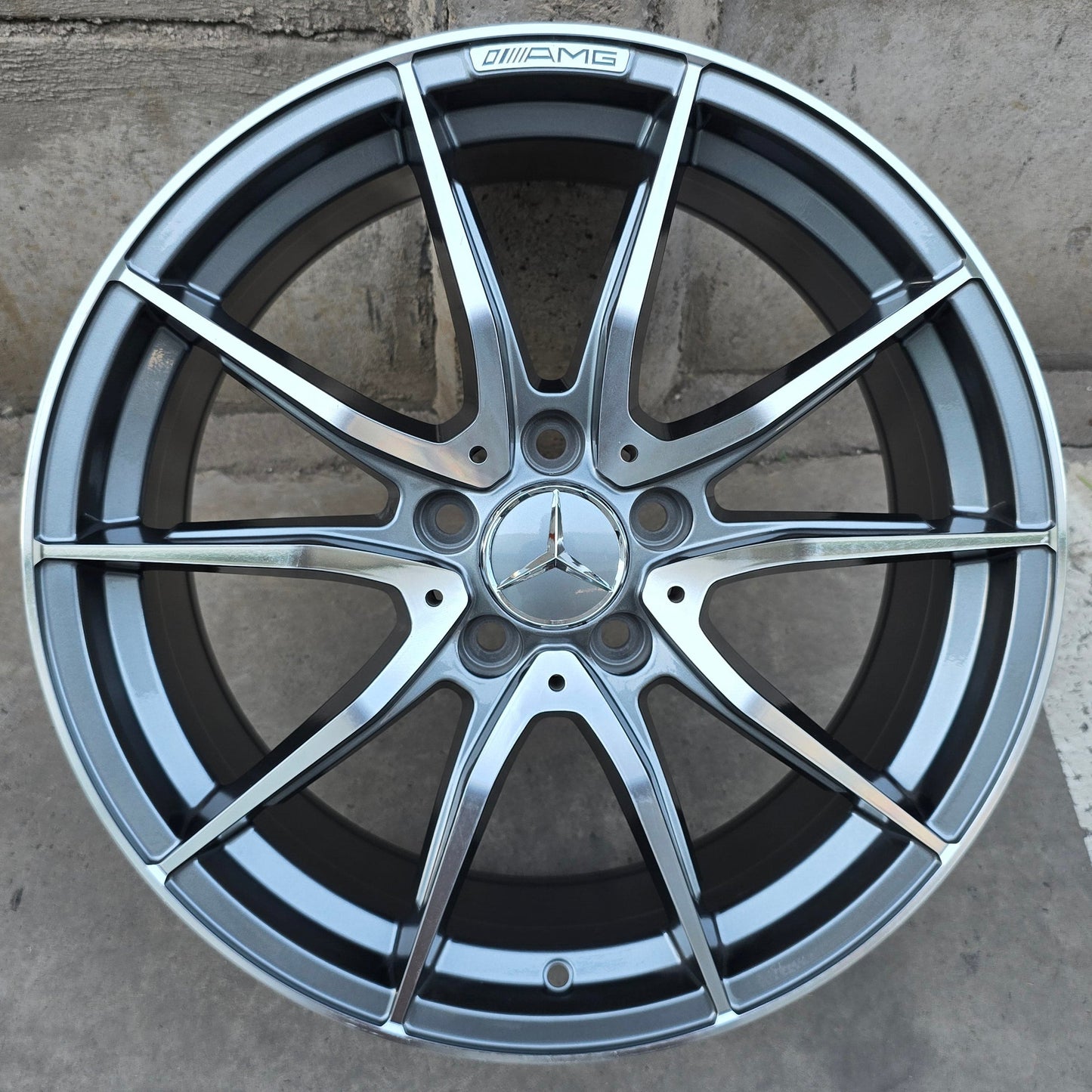 SET DE LLANTAS MERCEDES. Aro 18 - 5x112. Color Cromado Fondo Grafito. (845)