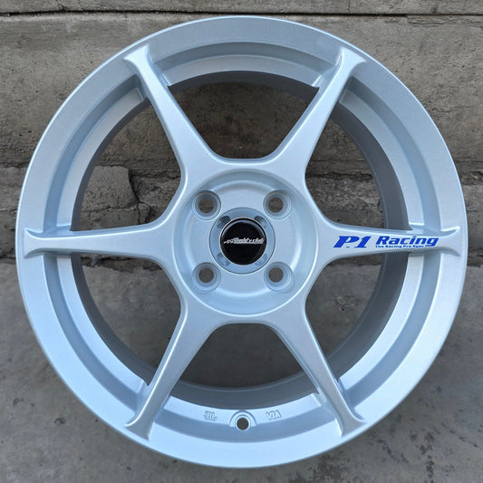 SET DE 4 LLANTAS P1 BUDDY CLUB. Aro 15 - 4x100. Color Plateado. (FF68)