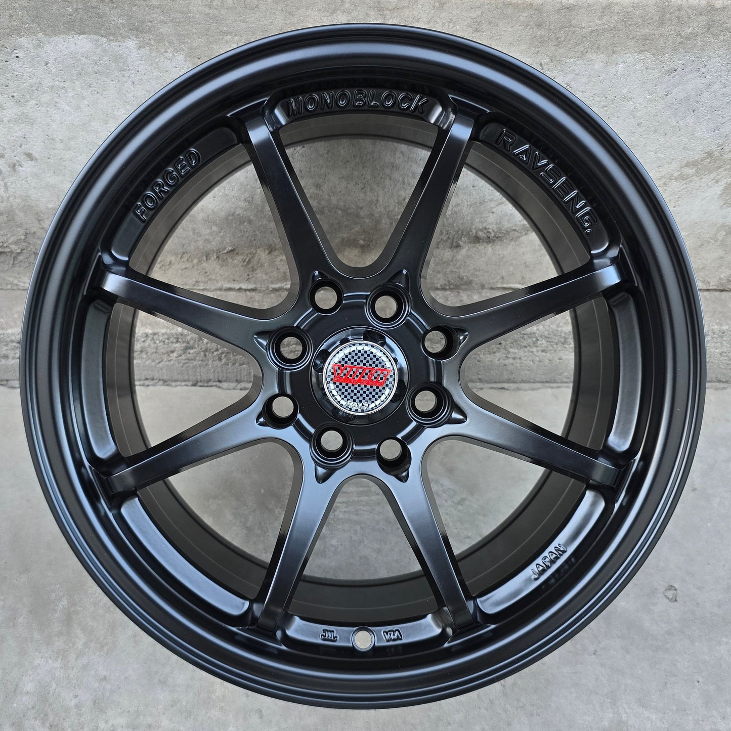 SET DE 4 LLANTAS VOLK CE28. Aro 15 - 4x100, 4x114. Doble Apernadura. Color Negro Mate. (FR6876)