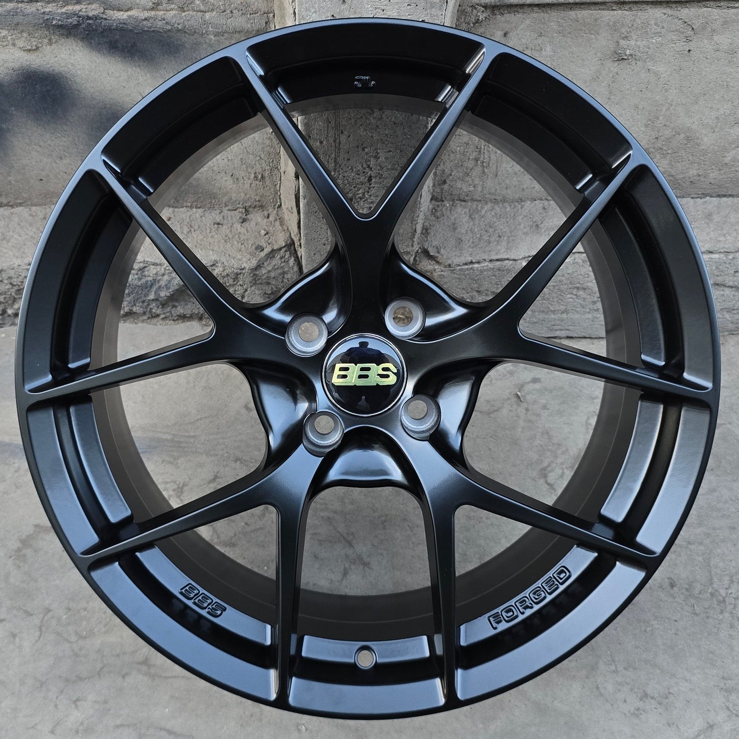 SET DE 4 LLANTAS BBS FIR. Aro 17 - 4x100. Color Negro Mate. (3221)