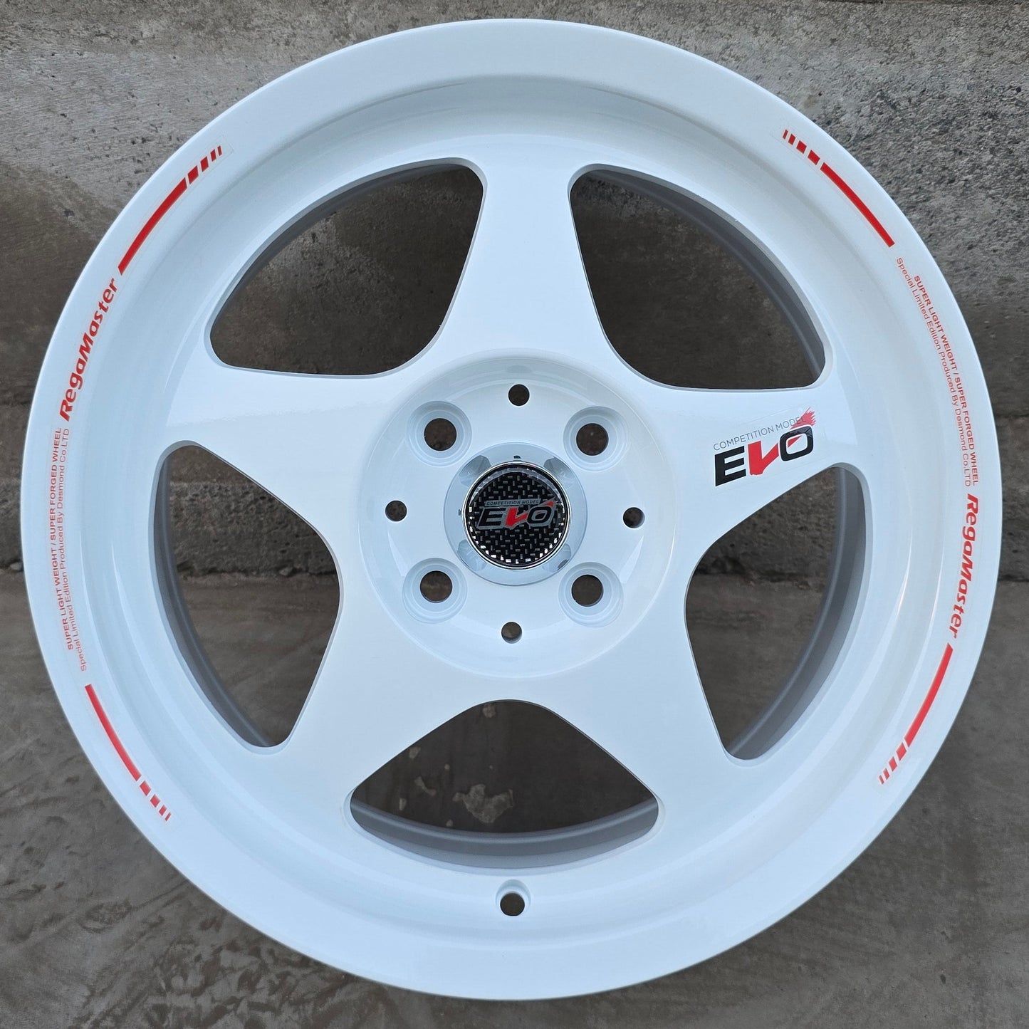 SET DE 4 LLANTAS EVO REGAMASTER. Aro 15 - 4x100. Color Blanco. (TD121)