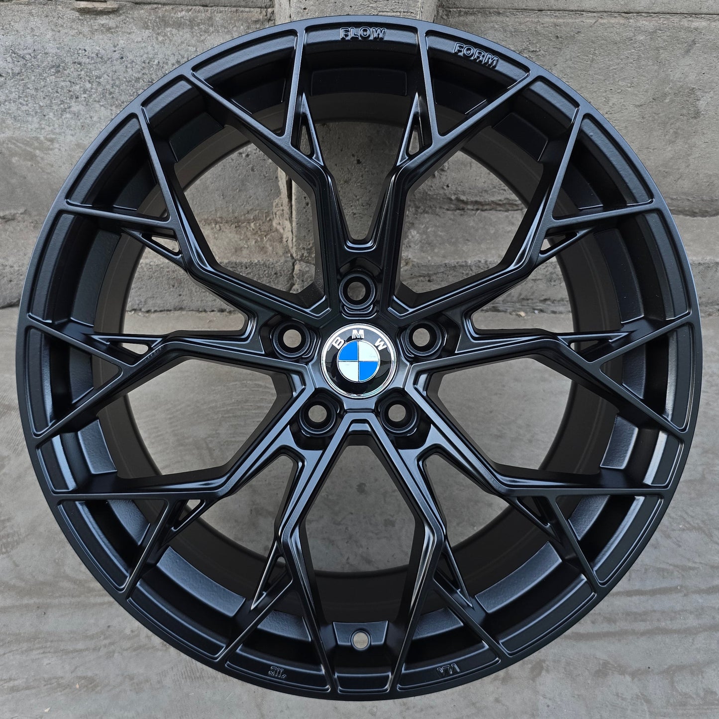 SET DE 4 LLANTAS BMW *. Aro 18 - 5x112. Color Negro. (FF29)