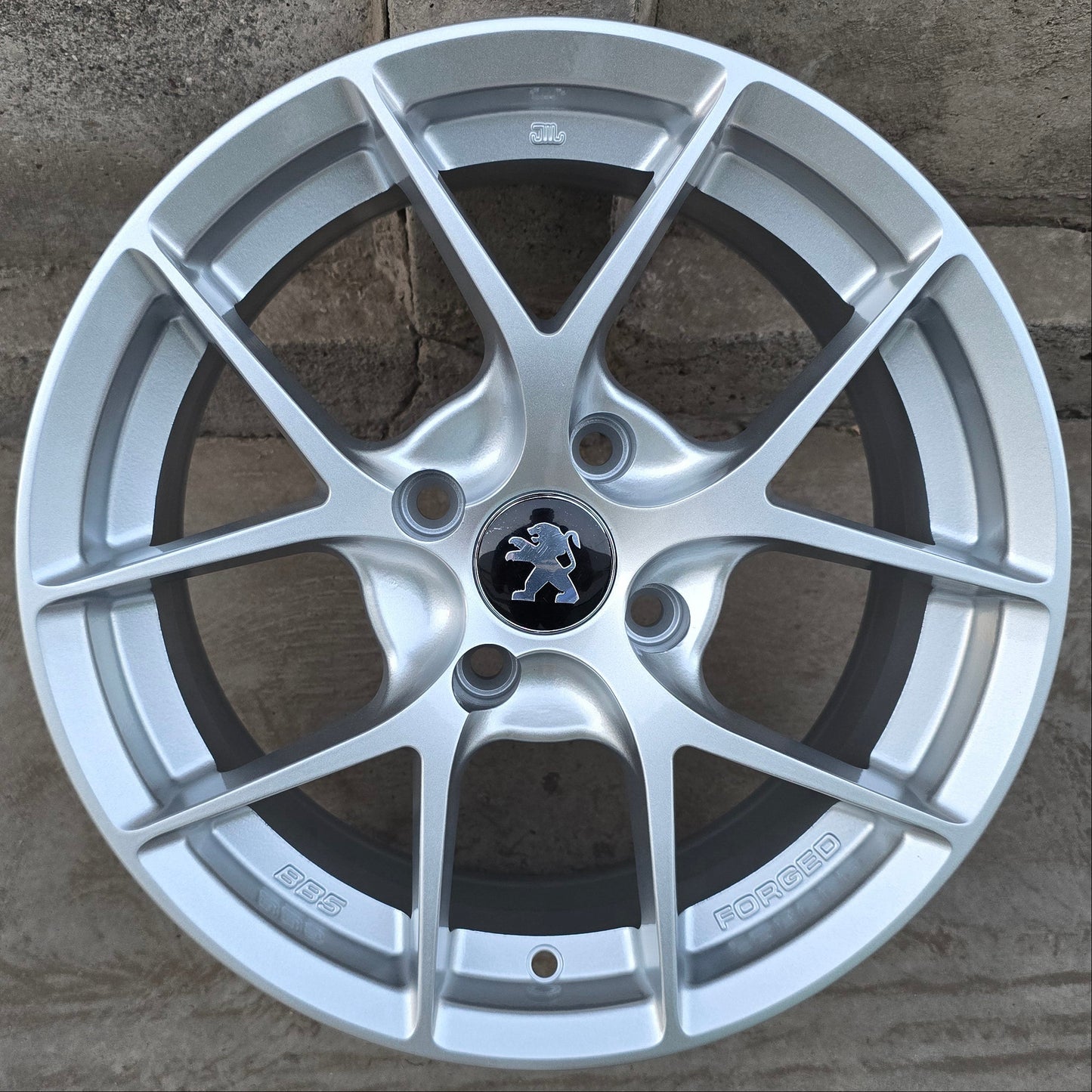 SET DE 4 LLANTAS PEUGEOT *. Aro 15 - 4x108. Color Plateado (DX221)