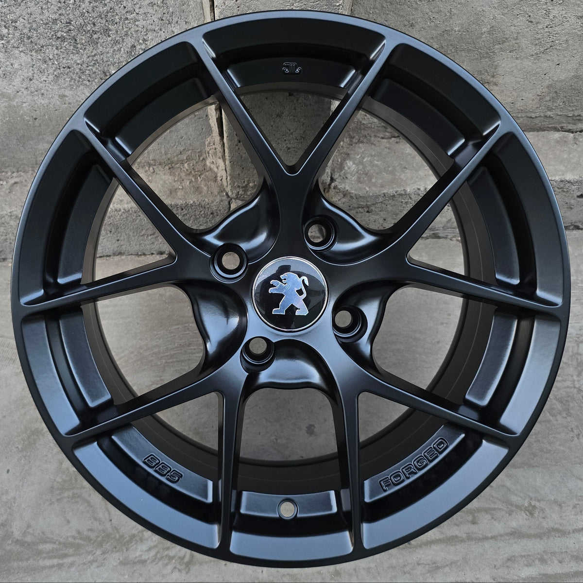 SET DE 4 LLANTAS PEUGEOT *. Aro 15 - 4x108. Color Negro (DX221)