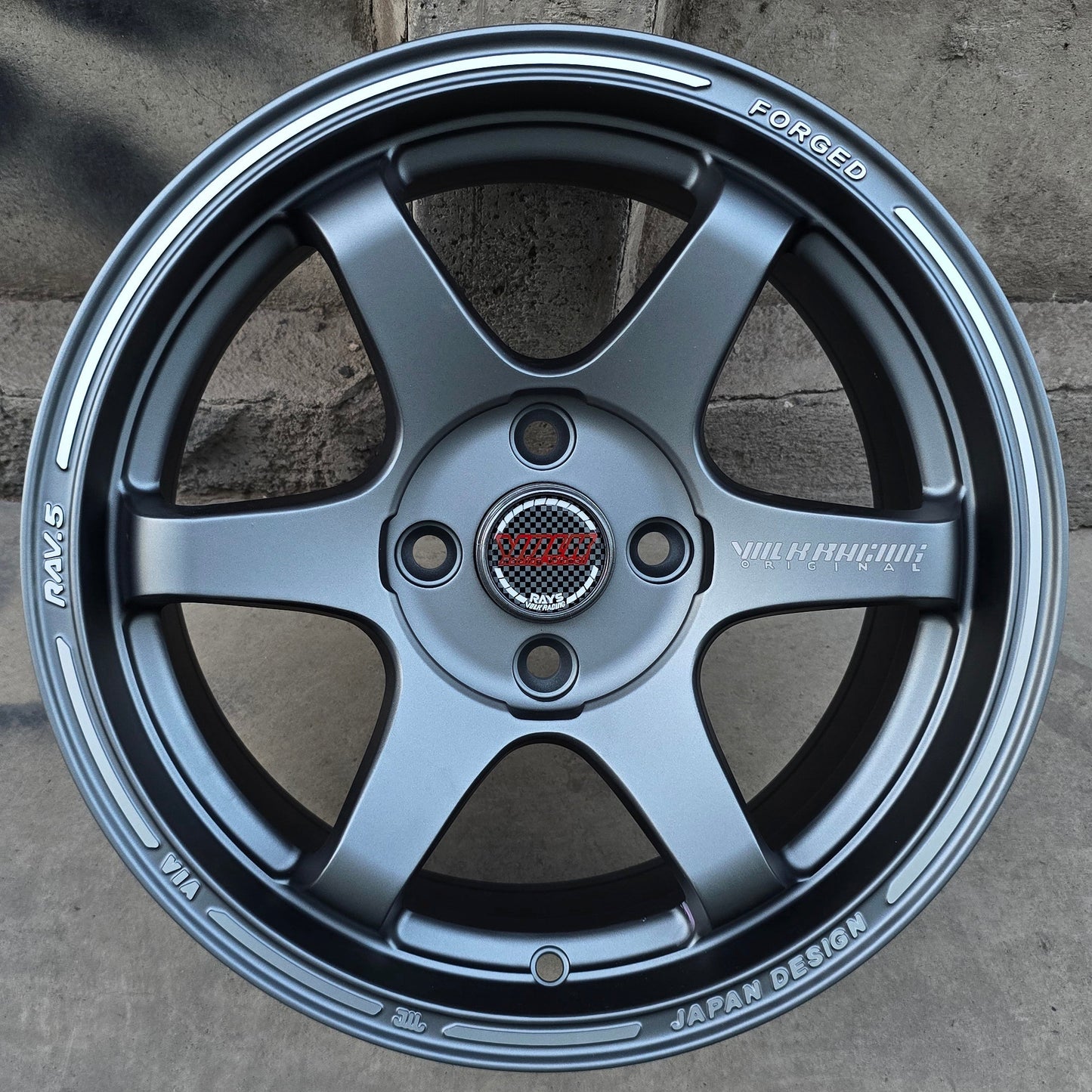 SET DE 4 LLANTAS VOLK TE37. Aro 15 - 4x100. Color Grafito (FF0013)