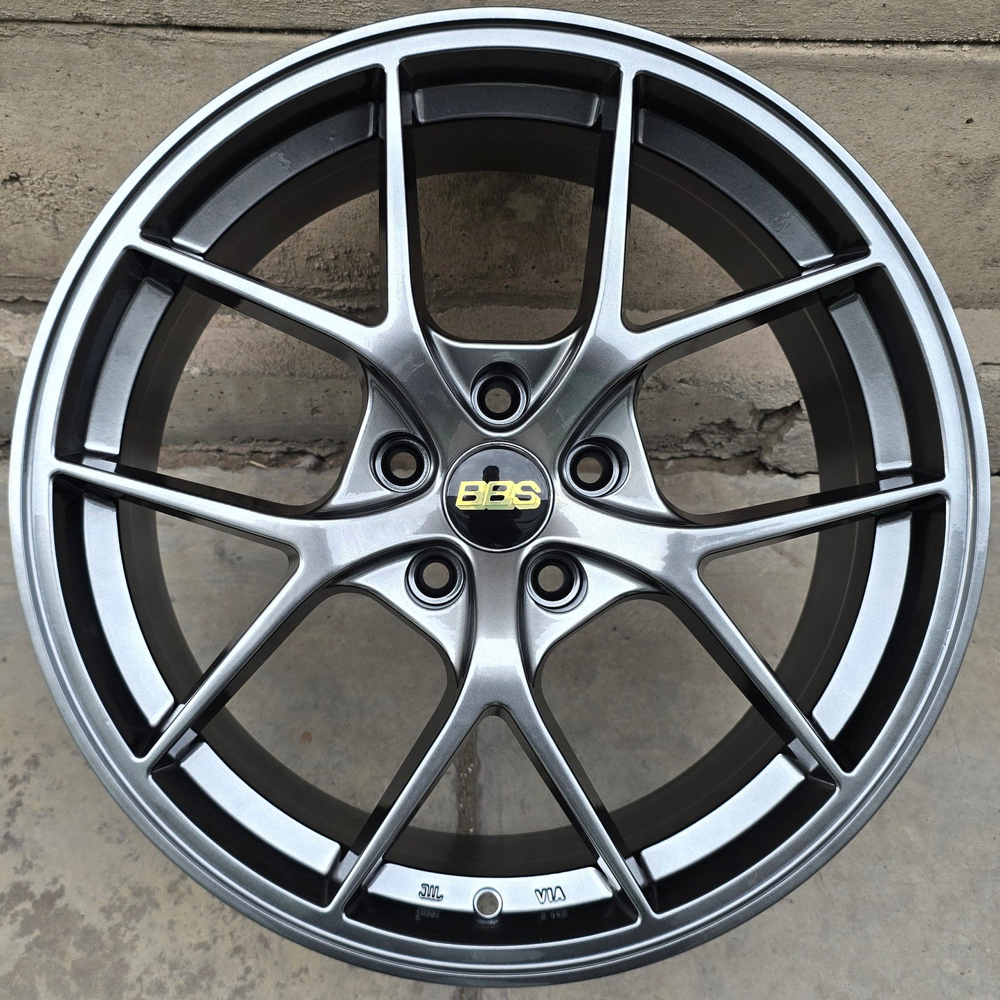 SET DE 4 LLANTAS BBS * COLOR Grafito Metalizado. Aro 18 - 5x112 (DX031)