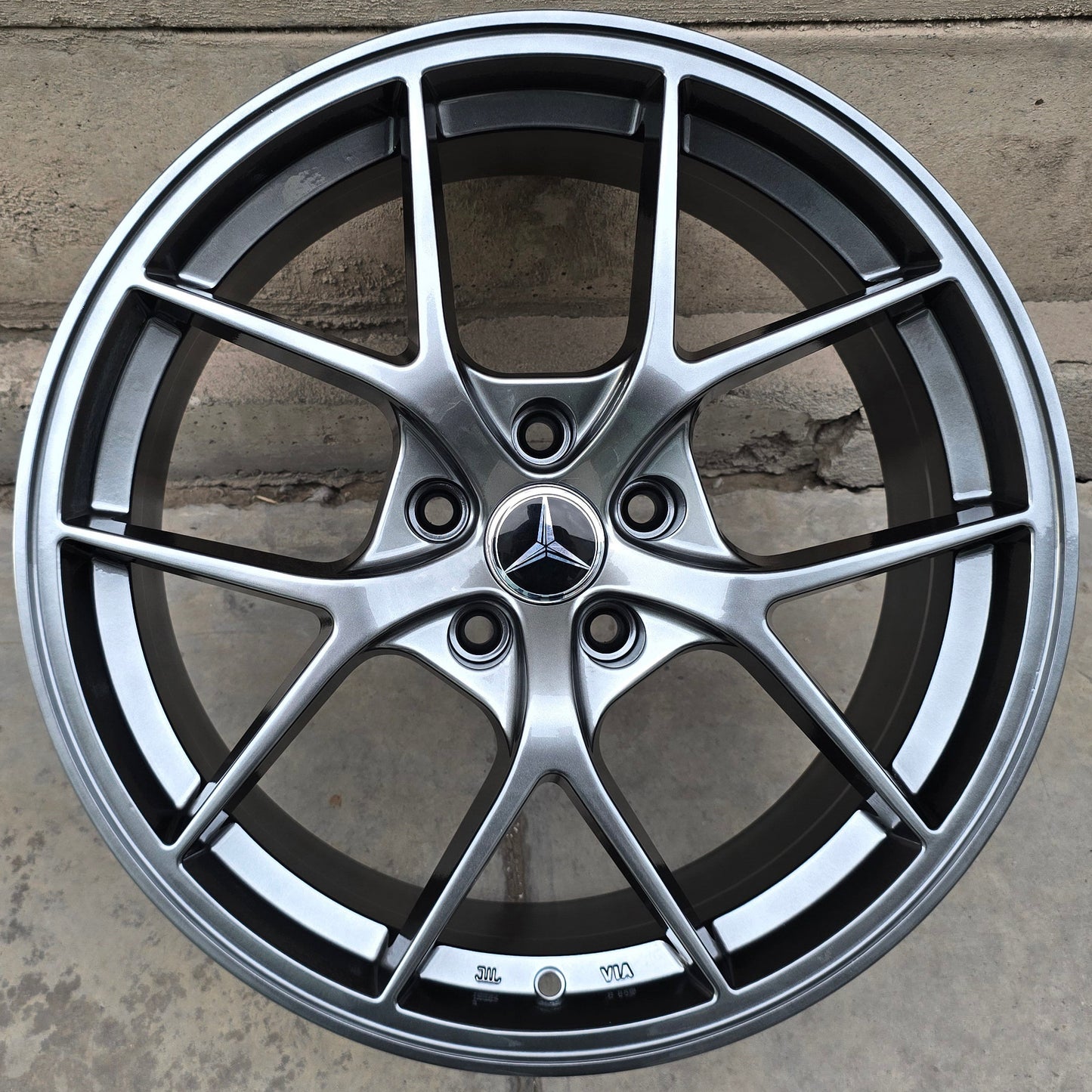 SET DE 4 LLANTAS MERCEDES * COLOR Grafito Metalizado. Aro 18 - 5x112 (DX031)