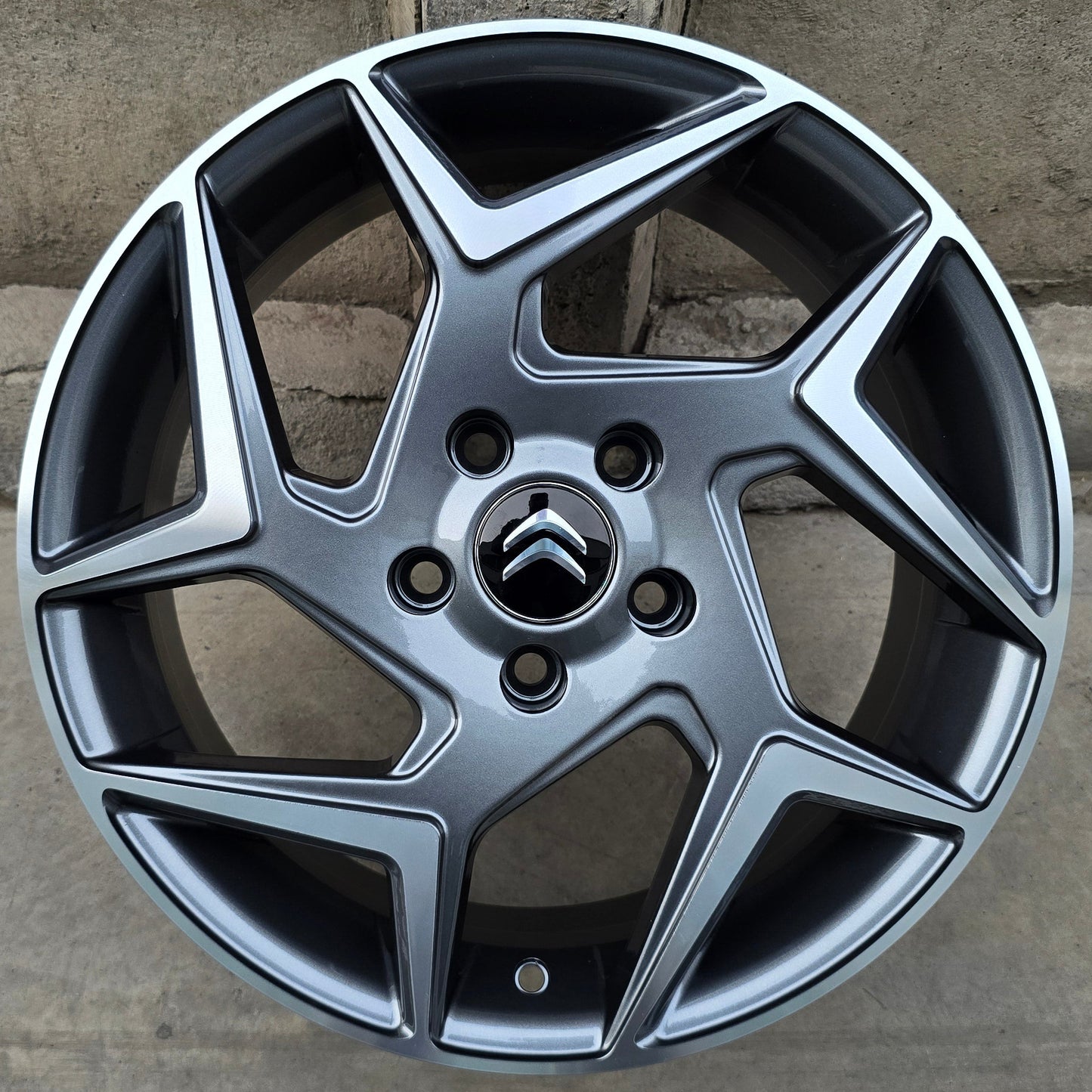 SET DE 4 LLANTAS CITROEN Color Cromado Fondo Grafito. Aro 16 - 5x108. (CITROEN5379)