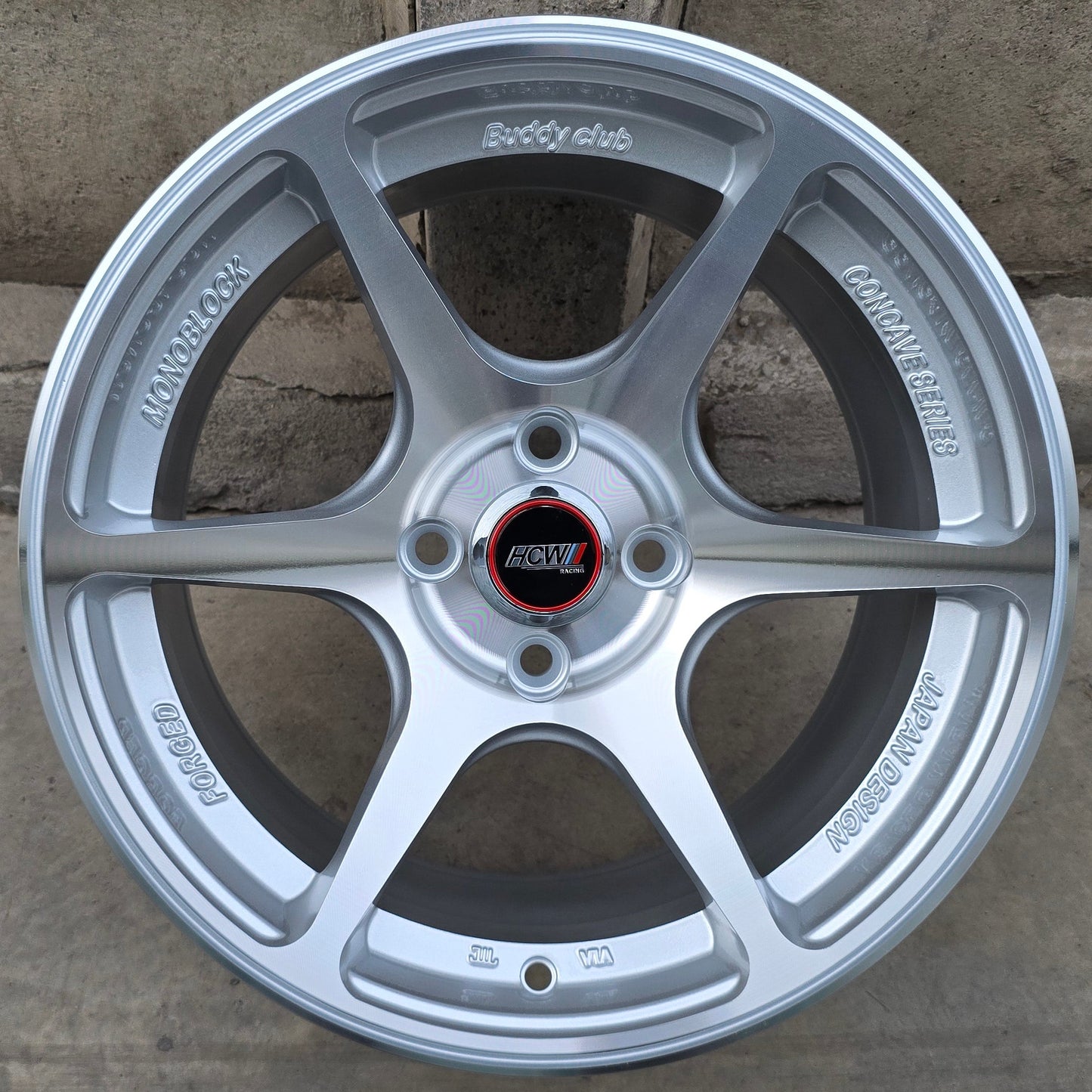 SET DE 4 LLANTAS Color Plateado. Aro 15 - 4x100. Doble Apernadura. (15N0669A)