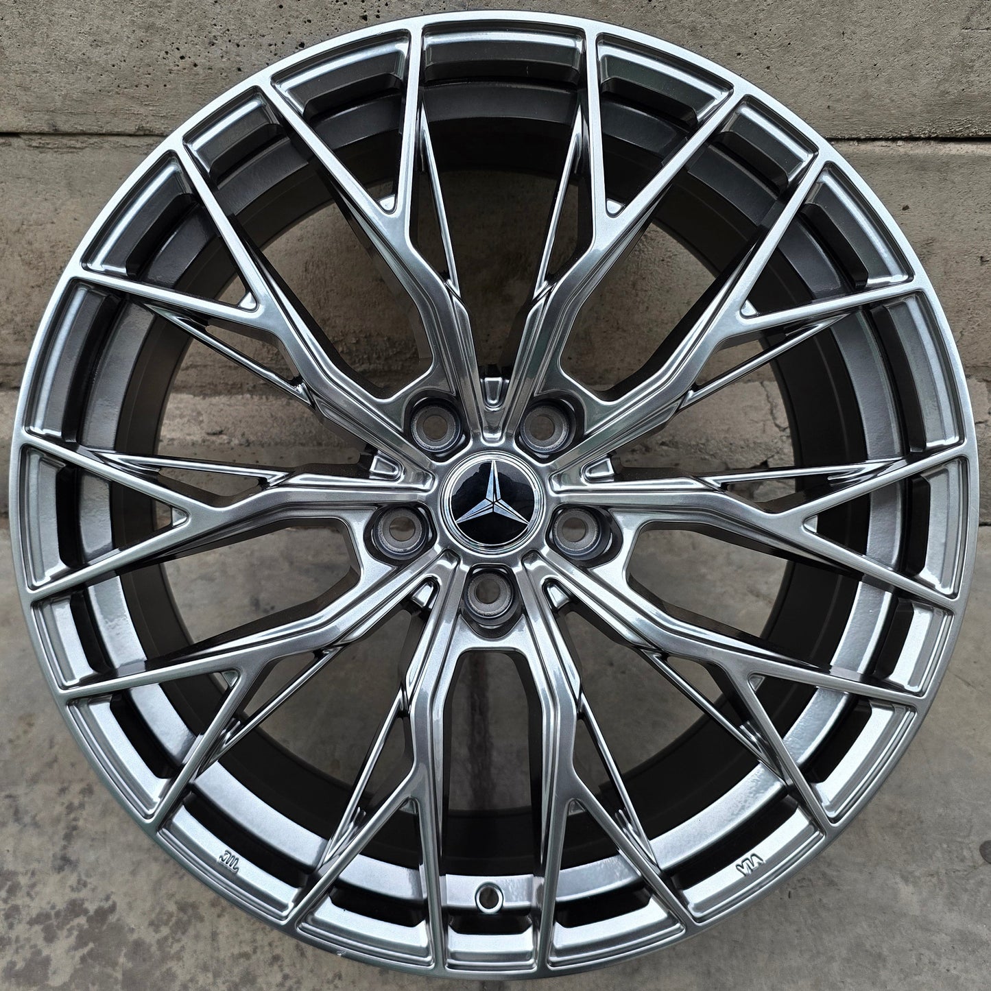 SET DE 4 LLANTAS MERCEDES * . Aro 19 - 5x112. Color Grafito Metalizado. (H3243F)
