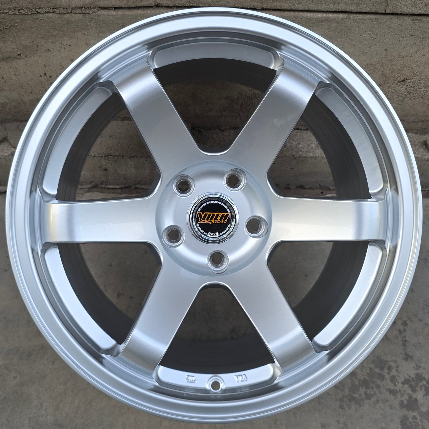 SET DE 4 LLANTAS VOLK TE37 *. Aro 17 - 5x114. Color Plateado. (6003)
