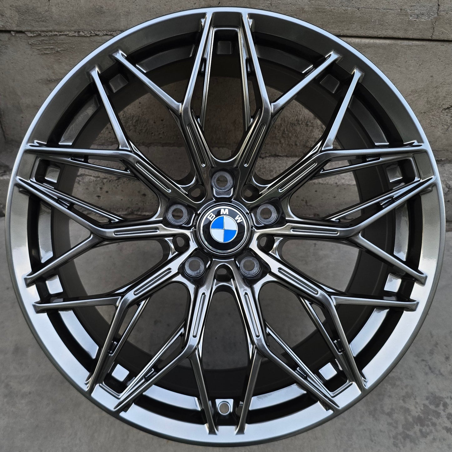 SET DE 4 LLANTAS BMW *. Aro 18 - 5x120. Color Grafito Metalizado. (FF106)