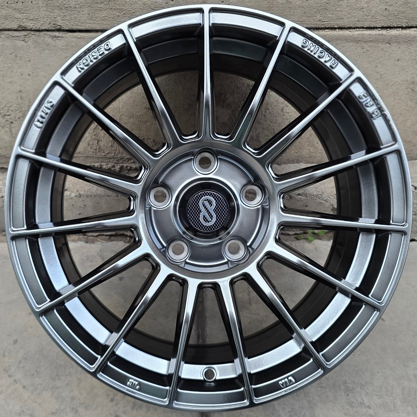 SET DE 4 LLANTAS ENKEI Color Negro. Aro 16 - 5x114. Color Grafito Metalizado. (ZR007)