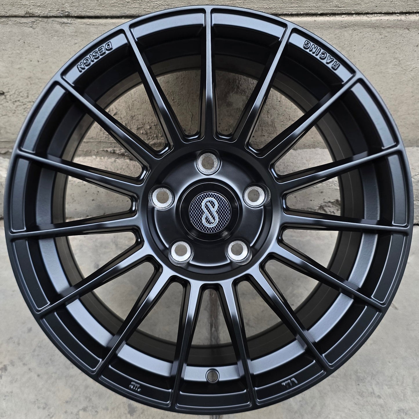 SET DE 4 LLANTAS ENKEI Color Negro. Aro 16 - 5x114. Color Negro Mate. (ZR007)