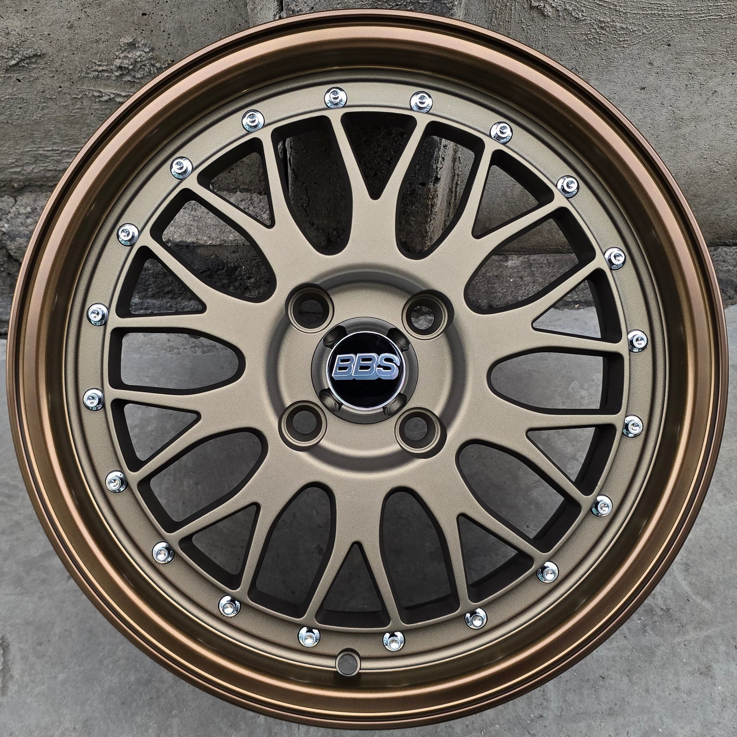 SET DE 4 LLANTAS BBS LEMANS. Aro 15 - 4x100. Color Bronce. (8389)